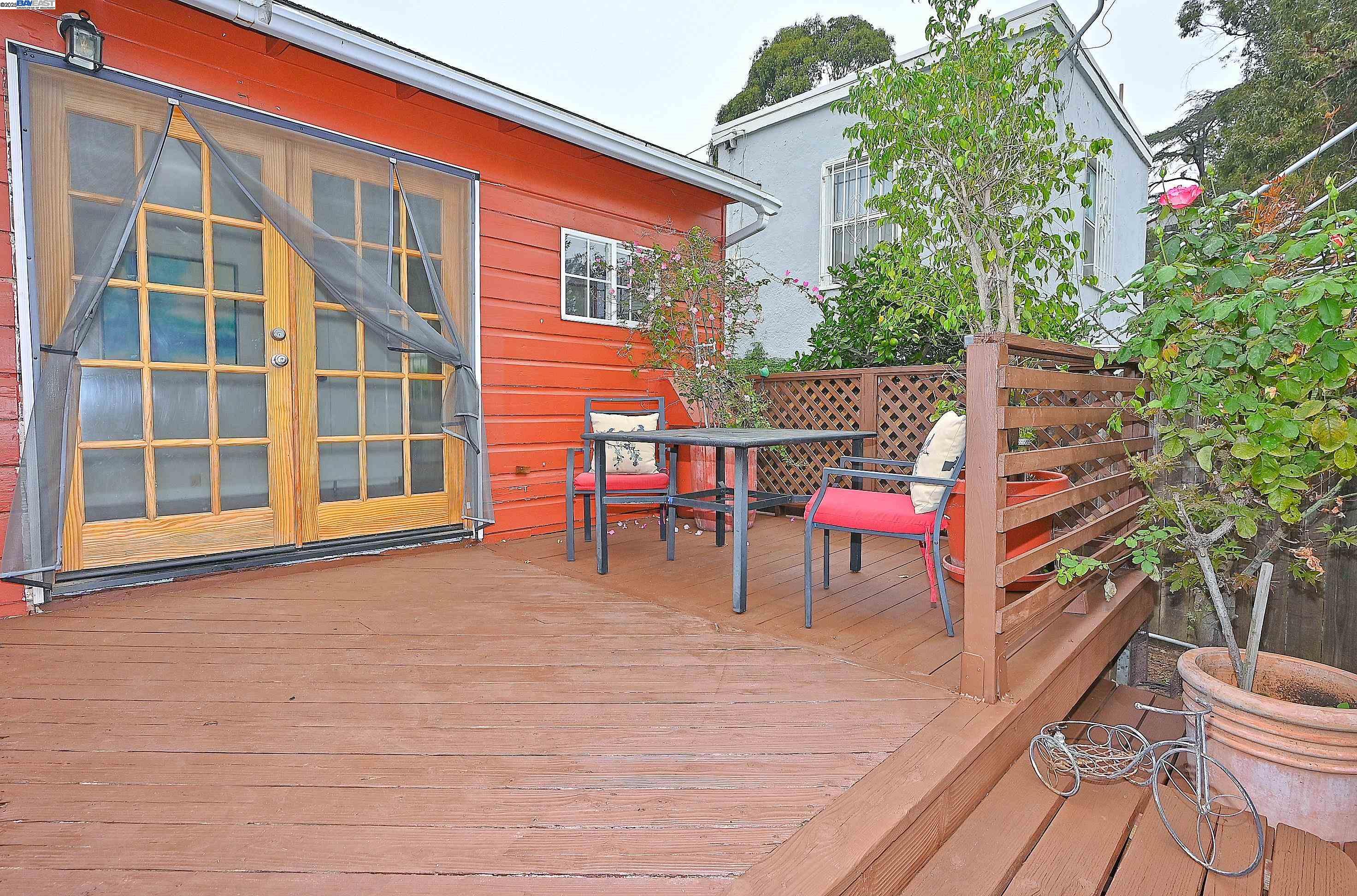 Detail Gallery Image 30 of 45 For 3044 58th Ave, Oakland,  CA 94605 - 2 Beds | 1 Baths