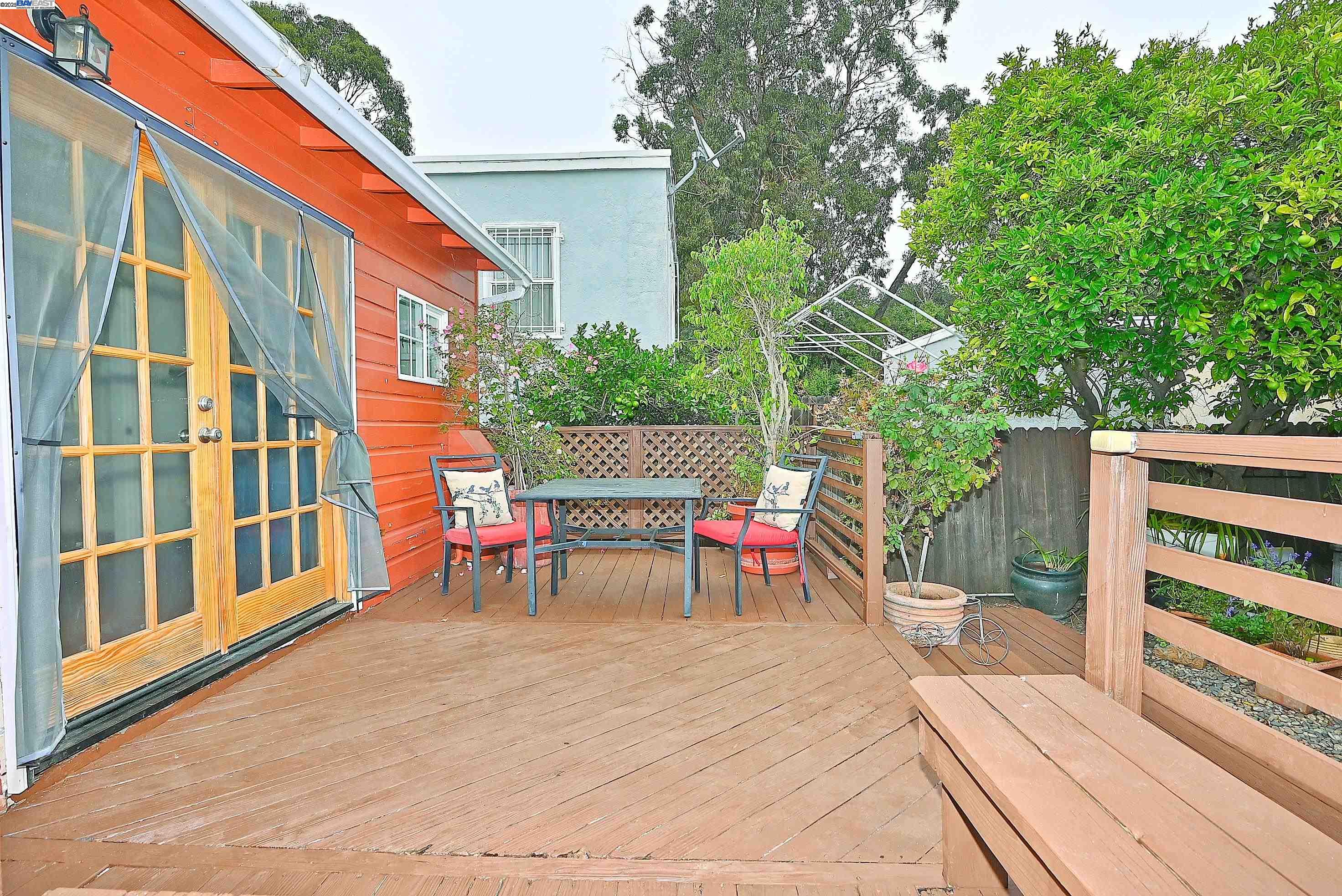 Detail Gallery Image 31 of 45 For 3044 58th Ave, Oakland,  CA 94605 - 2 Beds | 1 Baths