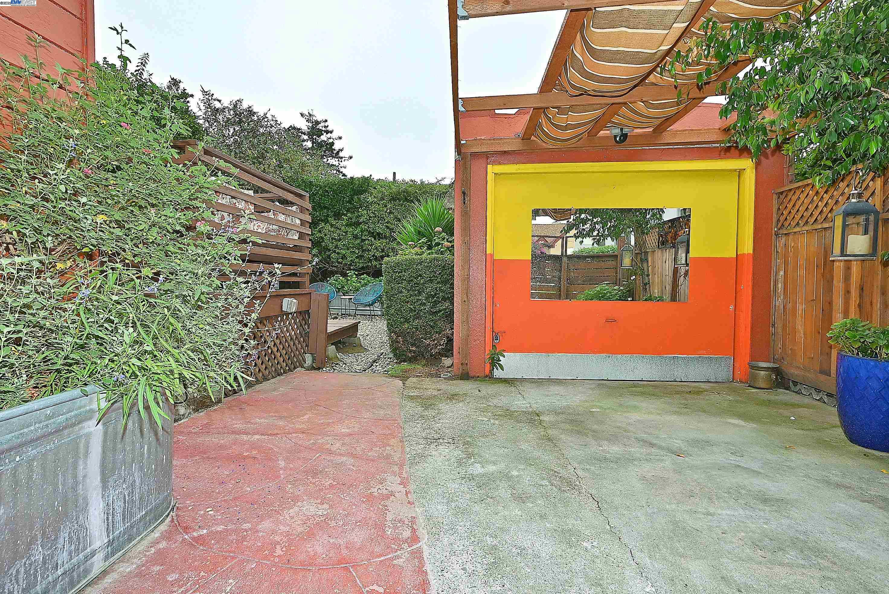 Detail Gallery Image 39 of 45 For 3044 58th Ave, Oakland,  CA 94605 - 2 Beds | 1 Baths