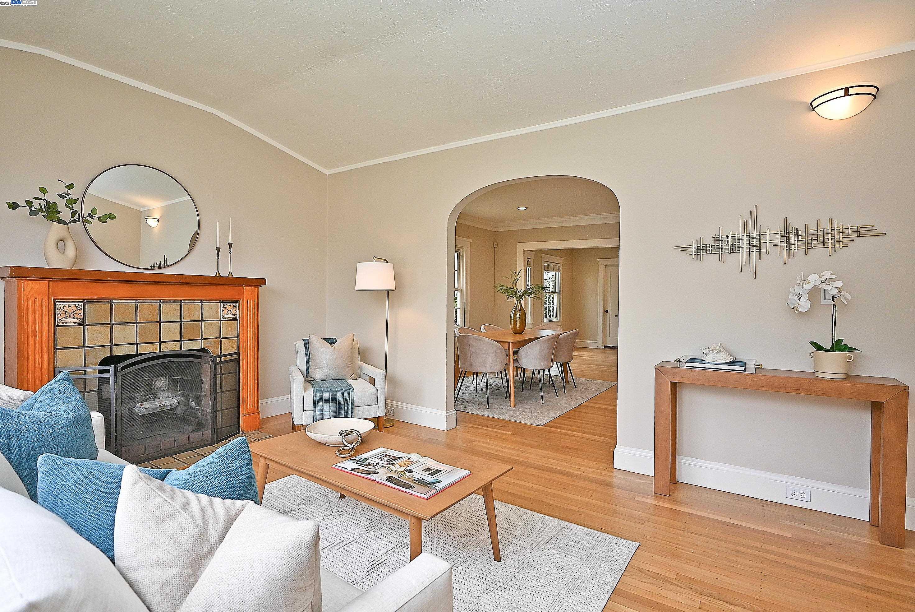 Detail Gallery Image 6 of 45 For 3044 58th Ave, Oakland,  CA 94605 - 2 Beds | 1 Baths