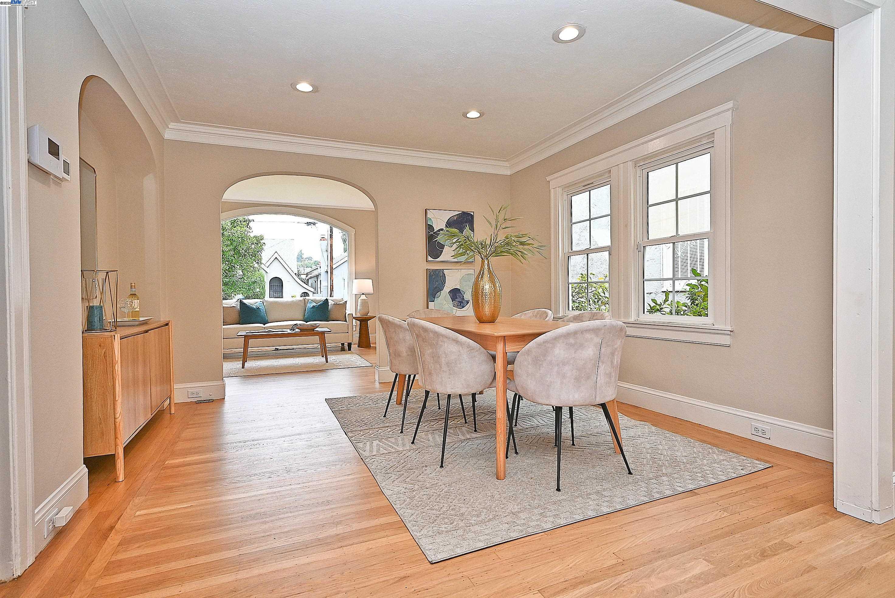 Detail Gallery Image 7 of 45 For 3044 58th Ave, Oakland,  CA 94605 - 2 Beds | 1 Baths