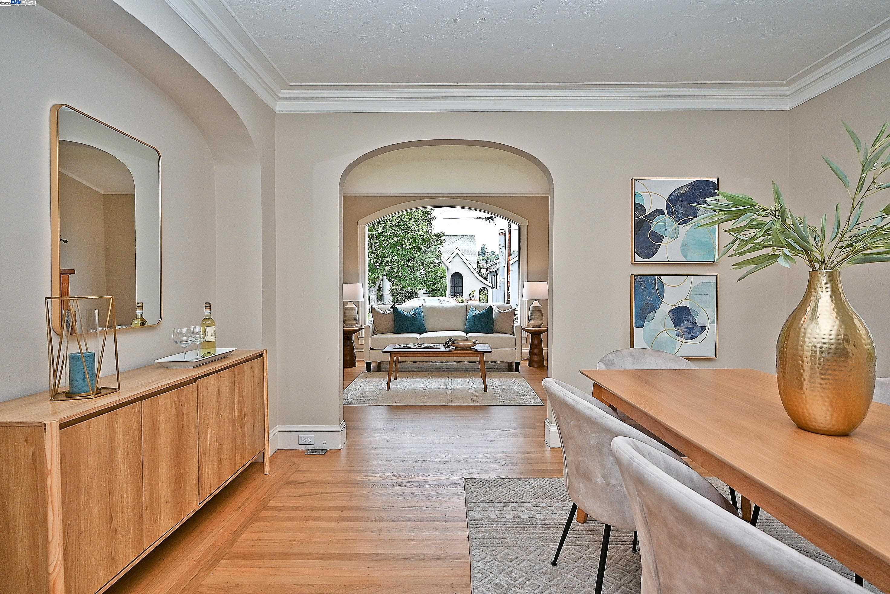 Detail Gallery Image 8 of 45 For 3044 58th Ave, Oakland,  CA 94605 - 2 Beds | 1 Baths