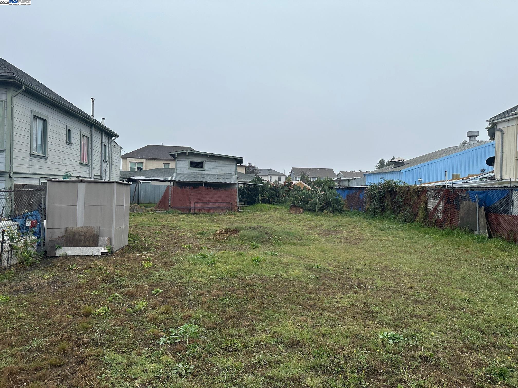 Detail Gallery Image 9 of 10 For 936 92nd Ave, Oakland,  CA 94603 - 3 Beds | 1 Baths