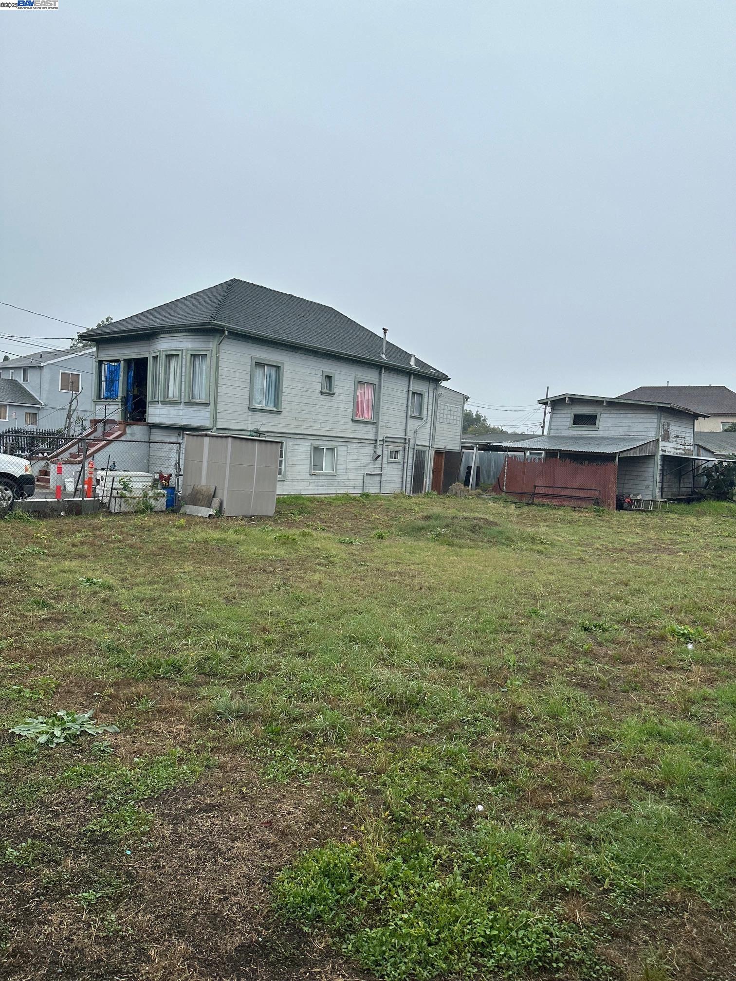 Detail Gallery Image 10 of 10 For 936 92nd Ave, Oakland,  CA 94603 - 3 Beds | 1 Baths