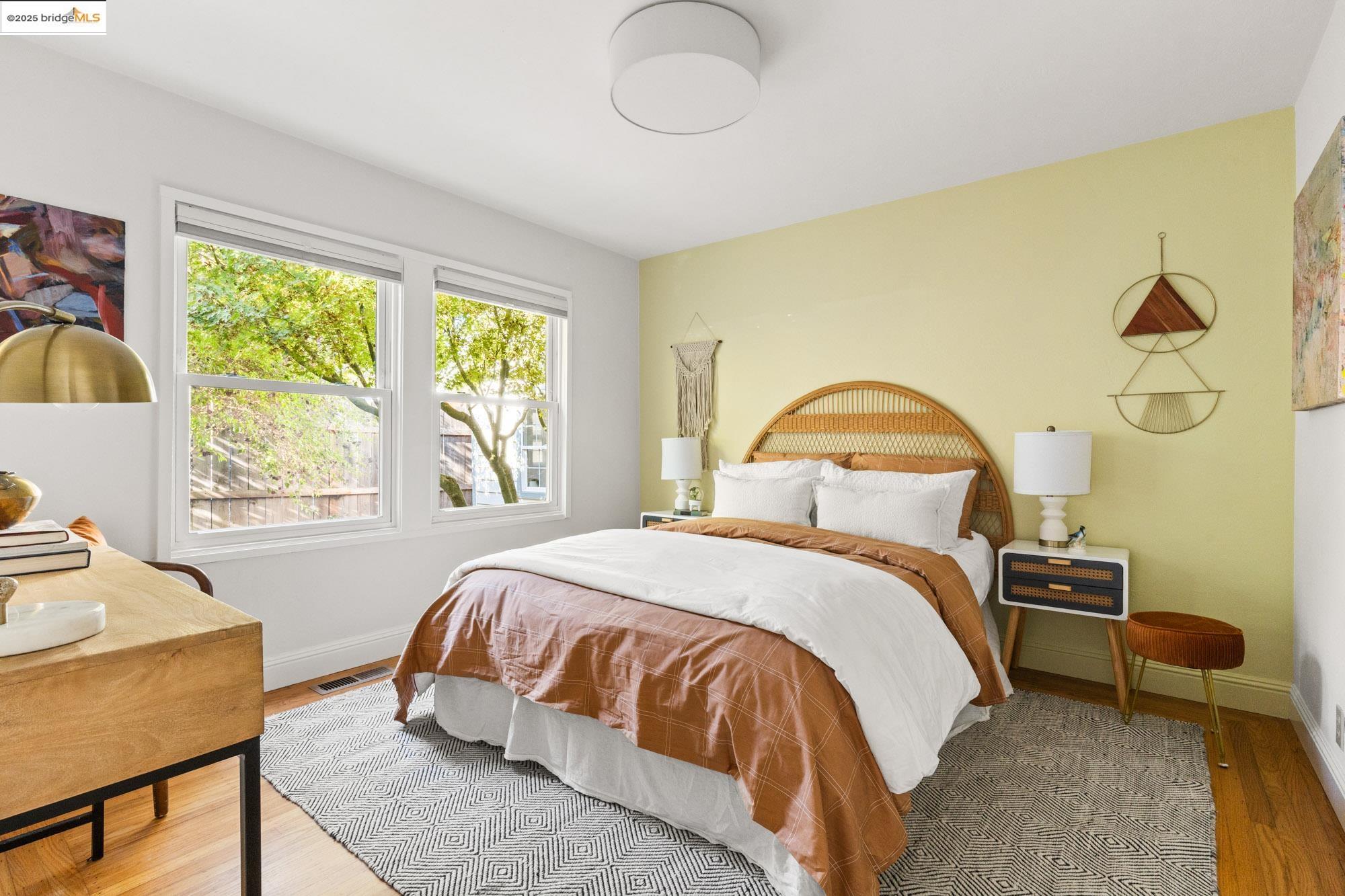 Detail Gallery Image 17 of 55 For 7916 Earl St, Oakland,  CA 94605 - 2 Beds | 2 Baths