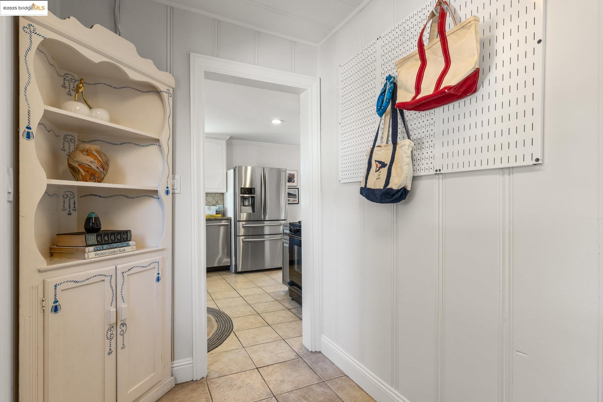 Detail Gallery Image 24 of 55 For 7916 Earl St, Oakland,  CA 94605 - 2 Beds | 2 Baths