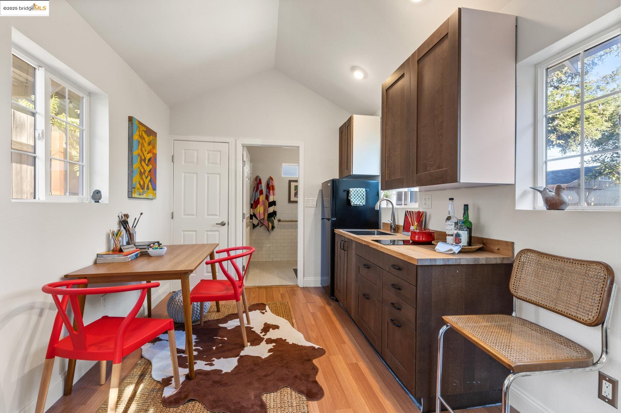 Detail Gallery Image 30 of 55 For 7916 Earl St, Oakland,  CA 94605 - 2 Beds | 2 Baths