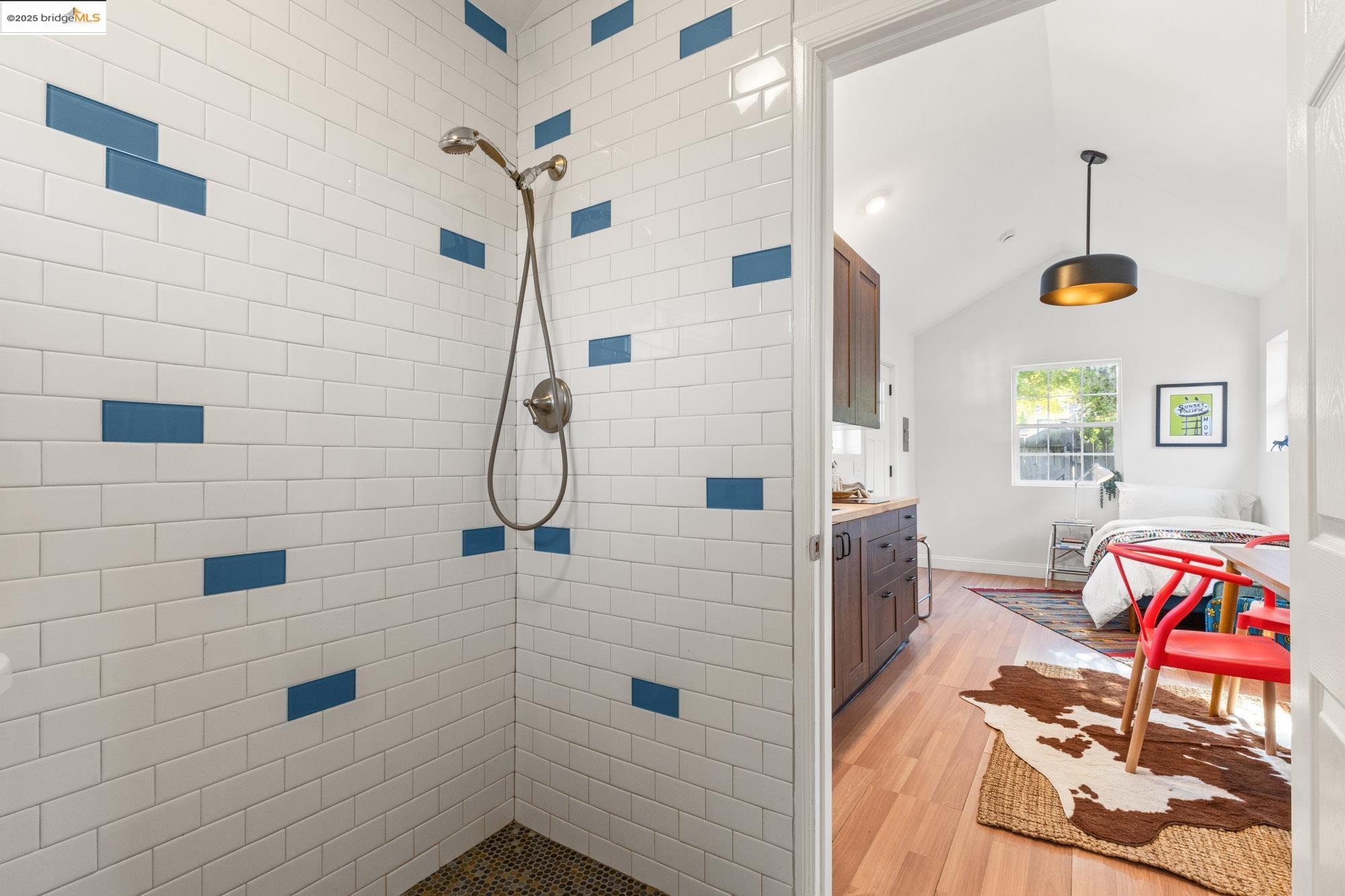 Detail Gallery Image 37 of 55 For 7916 Earl St, Oakland,  CA 94605 - 2 Beds | 2 Baths