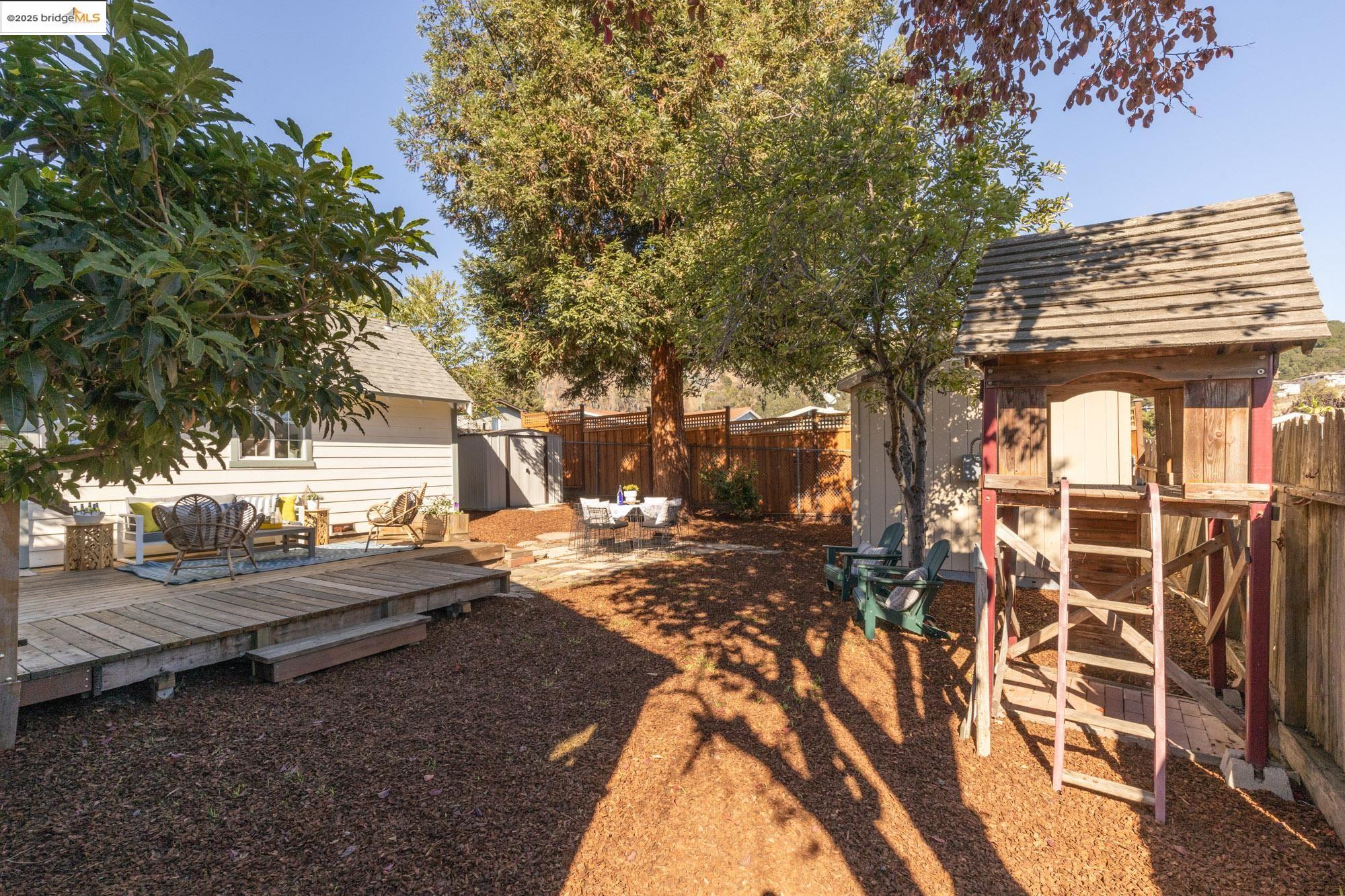 Detail Gallery Image 38 of 55 For 7916 Earl St, Oakland,  CA 94605 - 2 Beds | 2 Baths