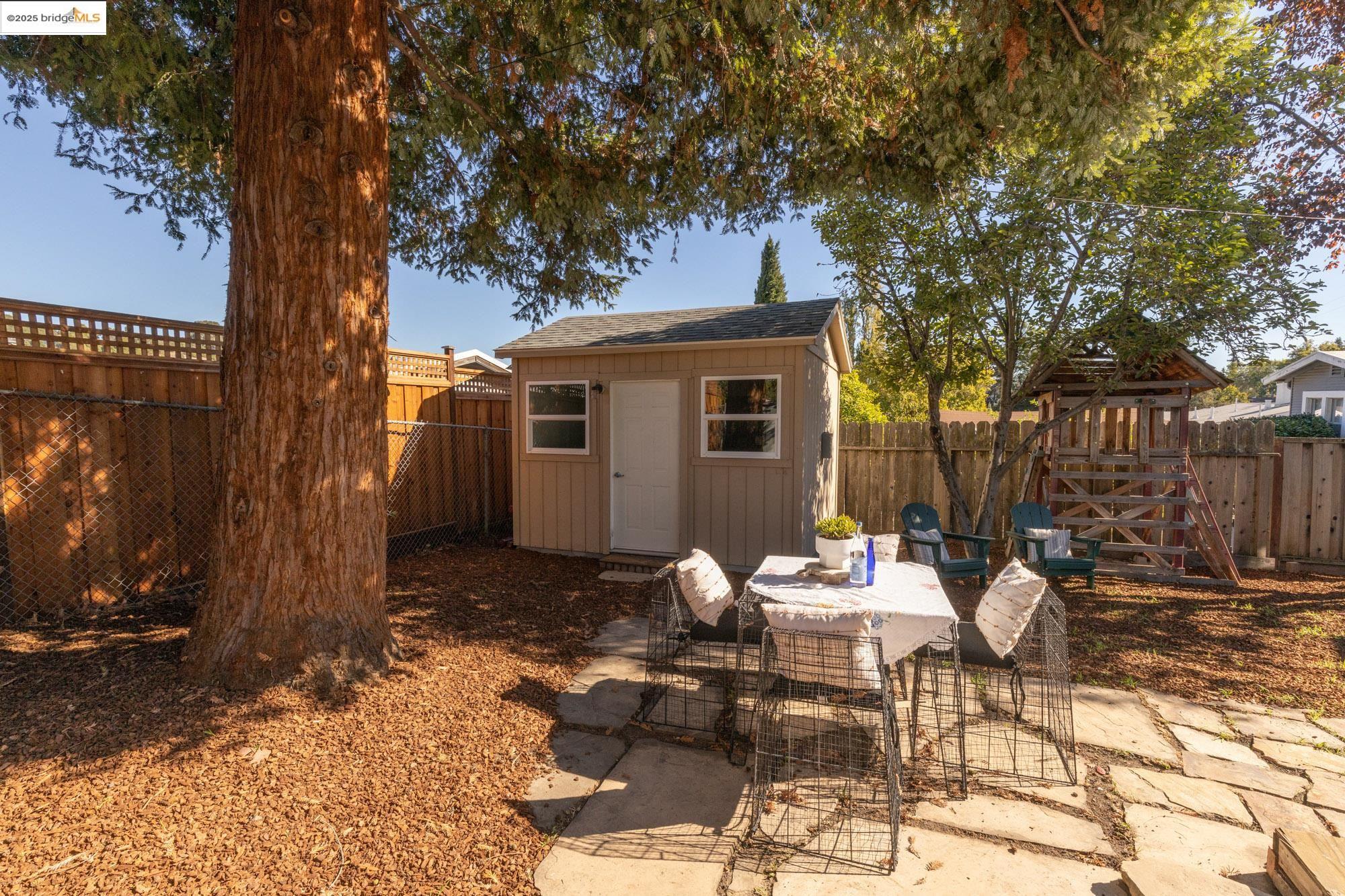 Detail Gallery Image 39 of 55 For 7916 Earl St, Oakland,  CA 94605 - 2 Beds | 2 Baths