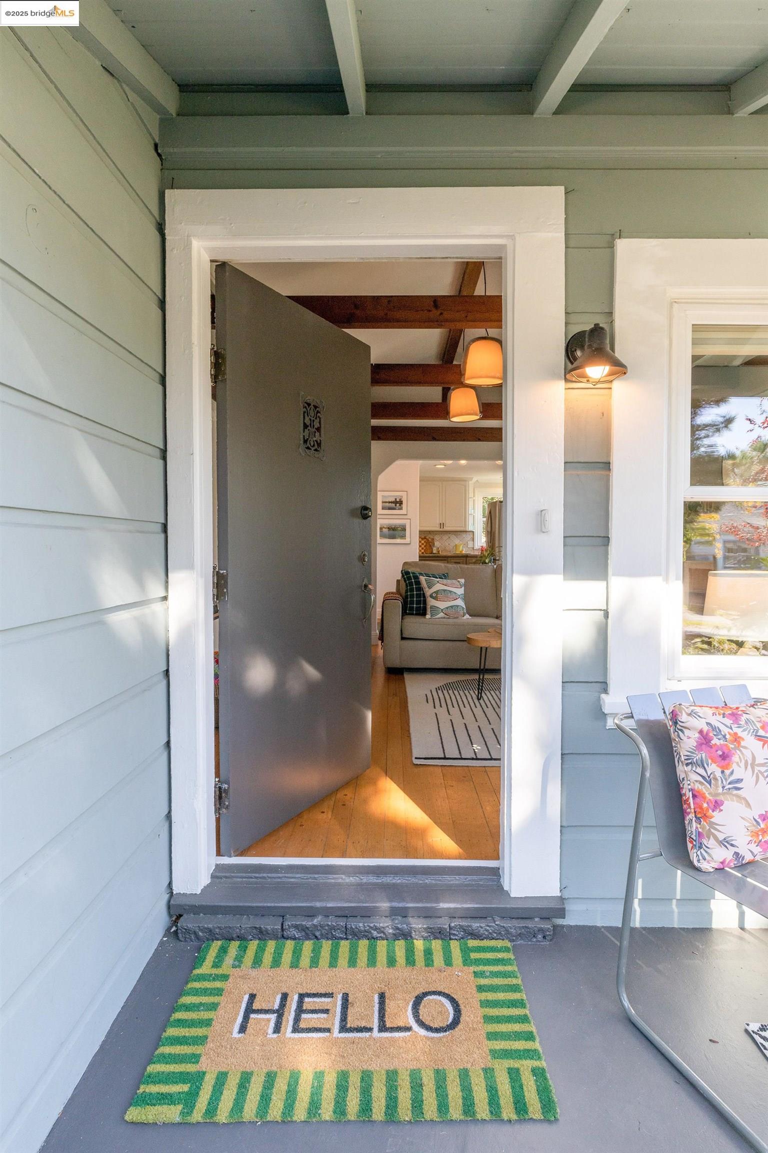 Detail Gallery Image 5 of 55 For 7916 Earl St, Oakland,  CA 94605 - 2 Beds | 2 Baths