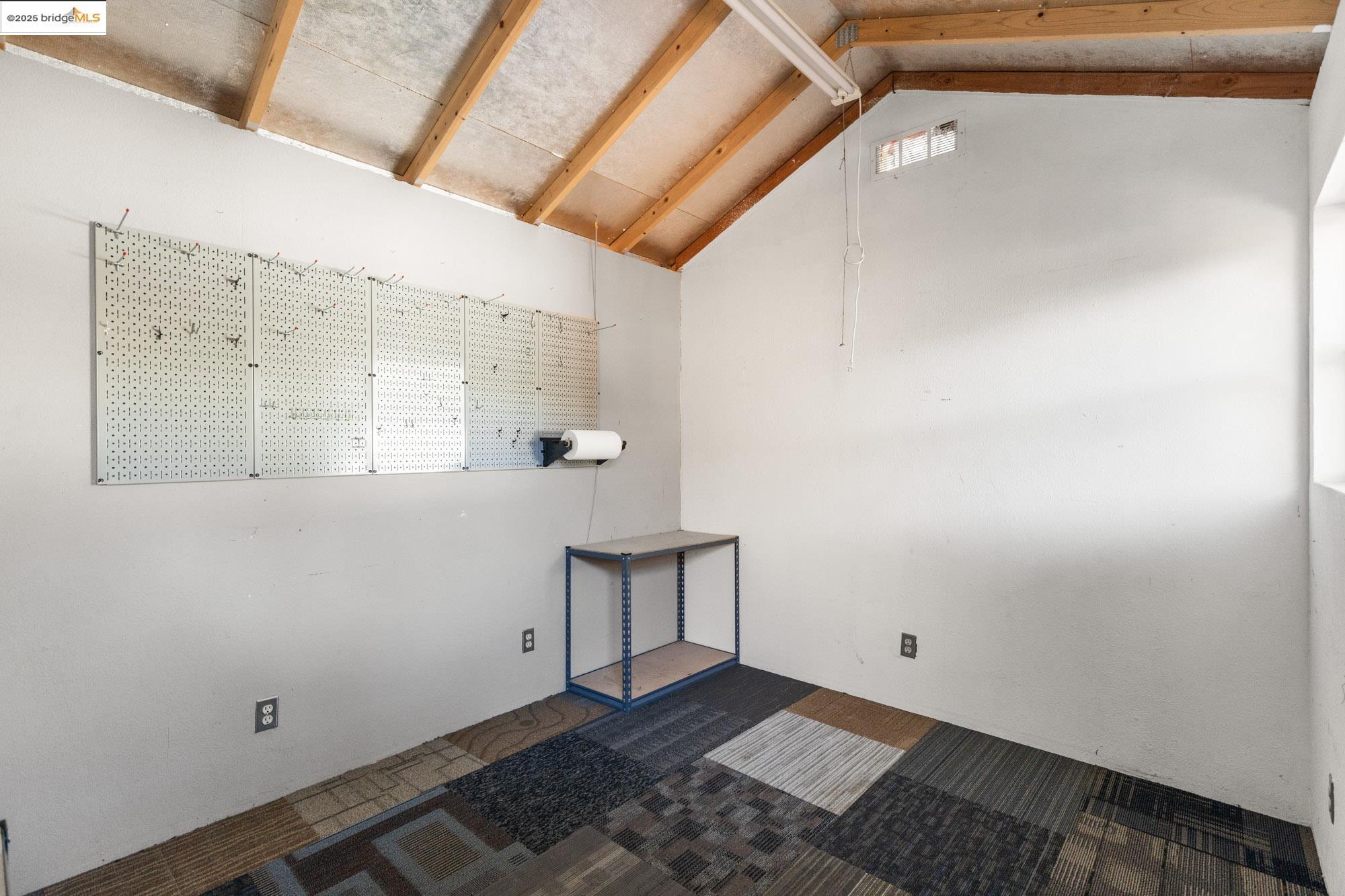 Detail Gallery Image 41 of 55 For 7916 Earl St, Oakland,  CA 94605 - 2 Beds | 2 Baths