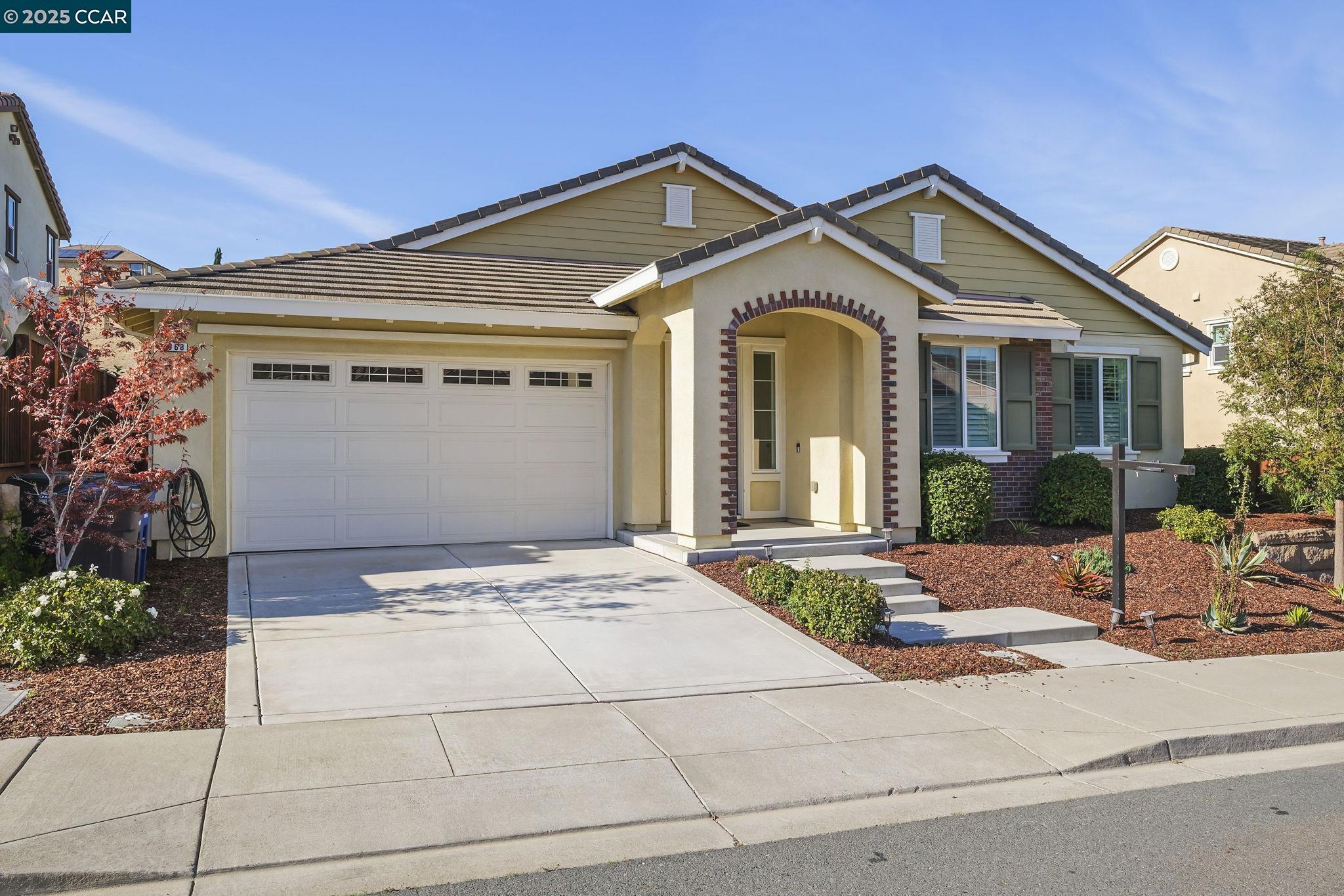 Front Image Thumbnail for CC41116374