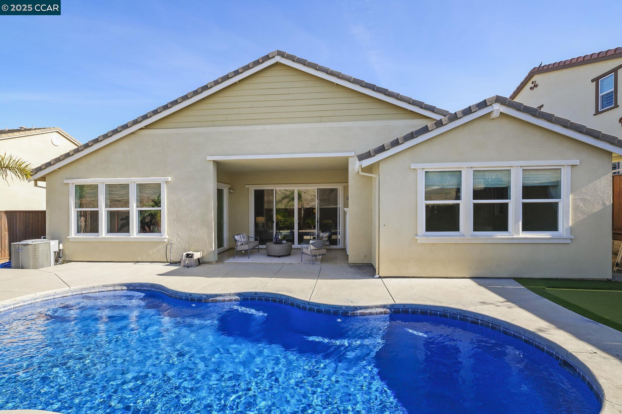 Detail Gallery Image 24 of 30 For 2968 Alves Ranch Rd, Pittsburg,  CA 94565 - 3 Beds | 2/1 Baths