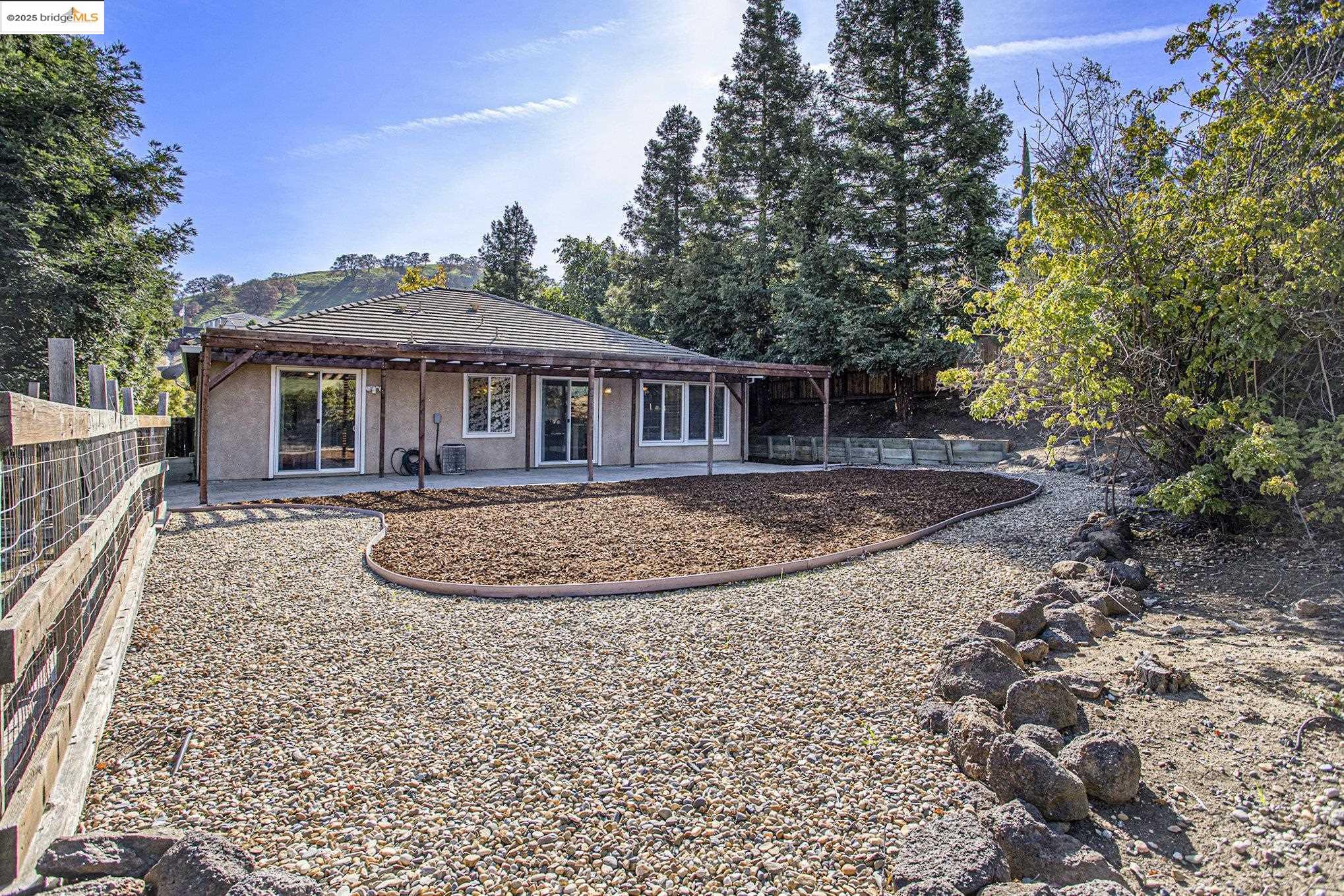 Detail Gallery Image 20 of 24 For 2416 Cambridge Dr, Antioch,  CA 94509 - 3 Beds | 2 Baths