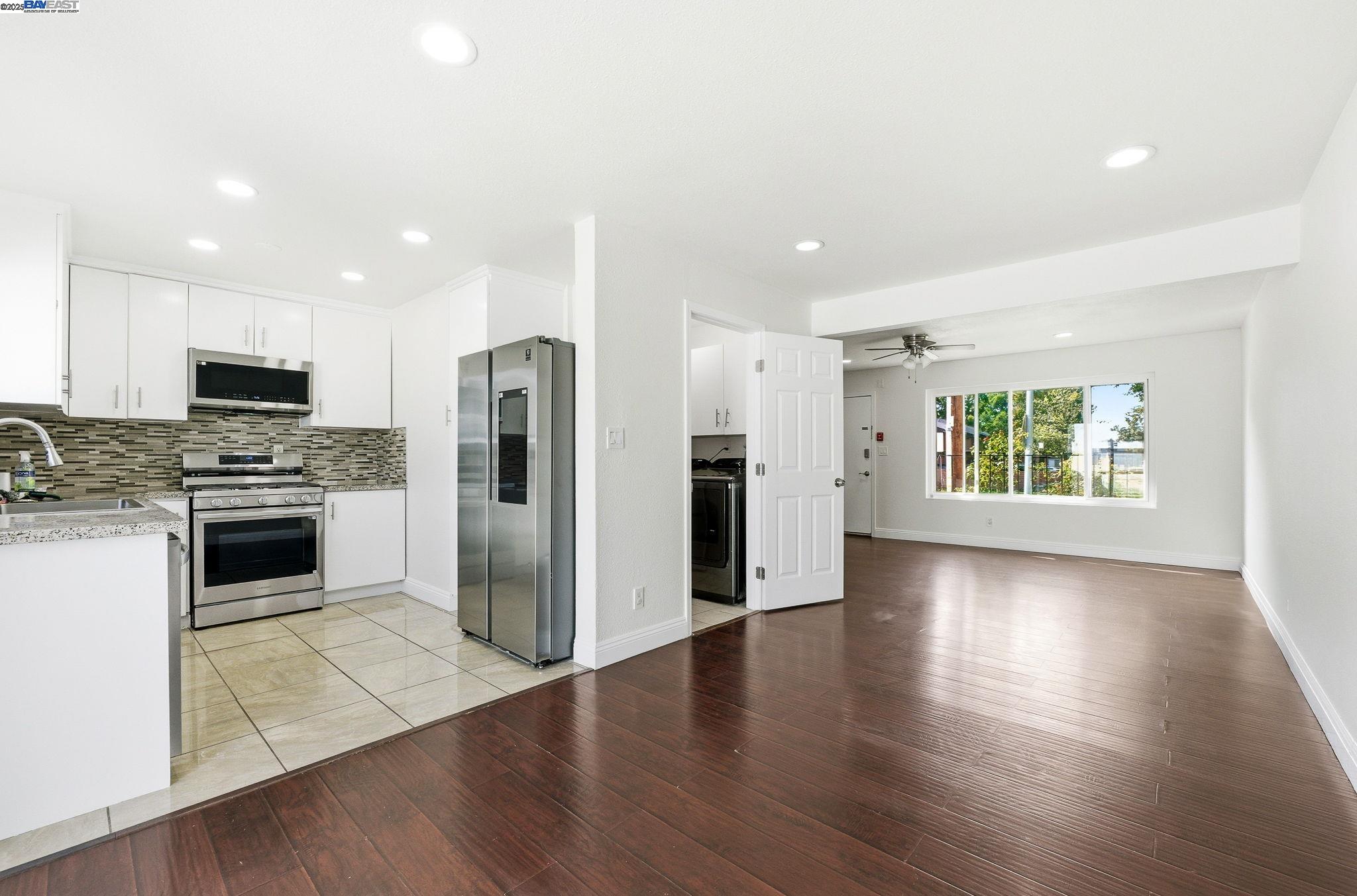 Detail Gallery Image 5 of 26 For 38618 Royal Ann Cmn, Fremont,  CA 94536 - 3 Beds | 2 Baths