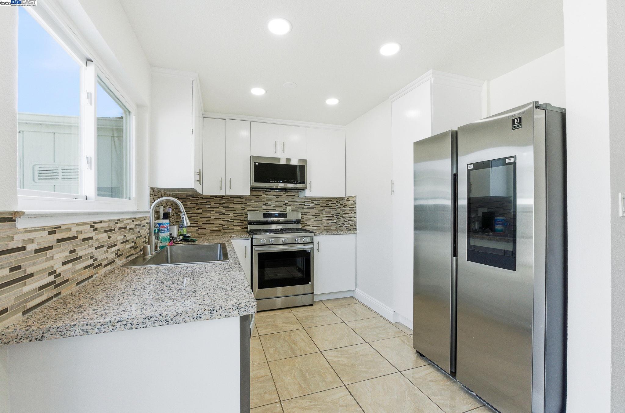 Detail Gallery Image 7 of 26 For 38618 Royal Ann Cmn, Fremont,  CA 94536 - 3 Beds | 2 Baths