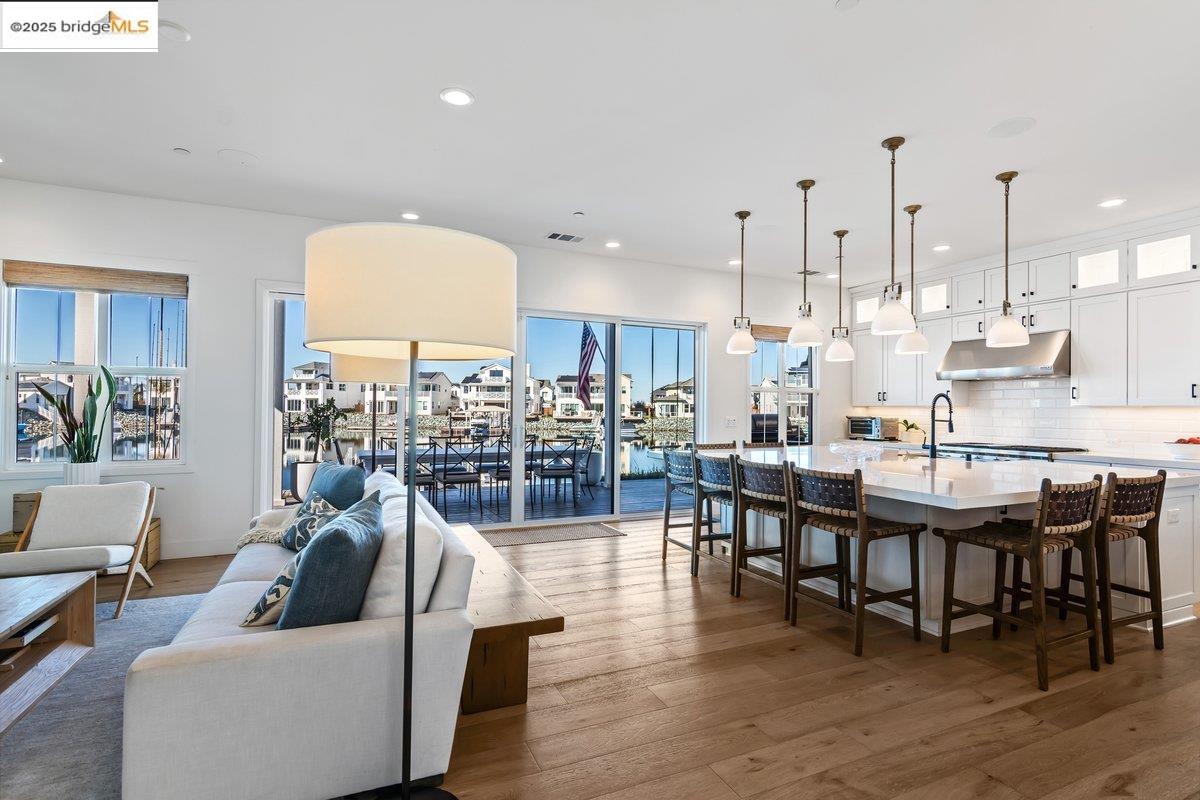 Detail Gallery Image 8 of 60 For 419 Halcyon Pl, Bethel Island,  CA 94511 - 4 Beds | 4/1 Baths