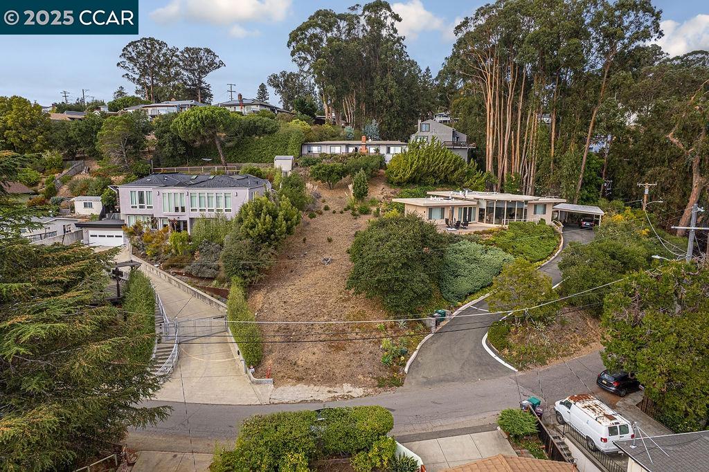 Detail Gallery Image 2 of 18 For 4445 Arcadia, Oakland,  CA 94602 - – Beds | – Baths