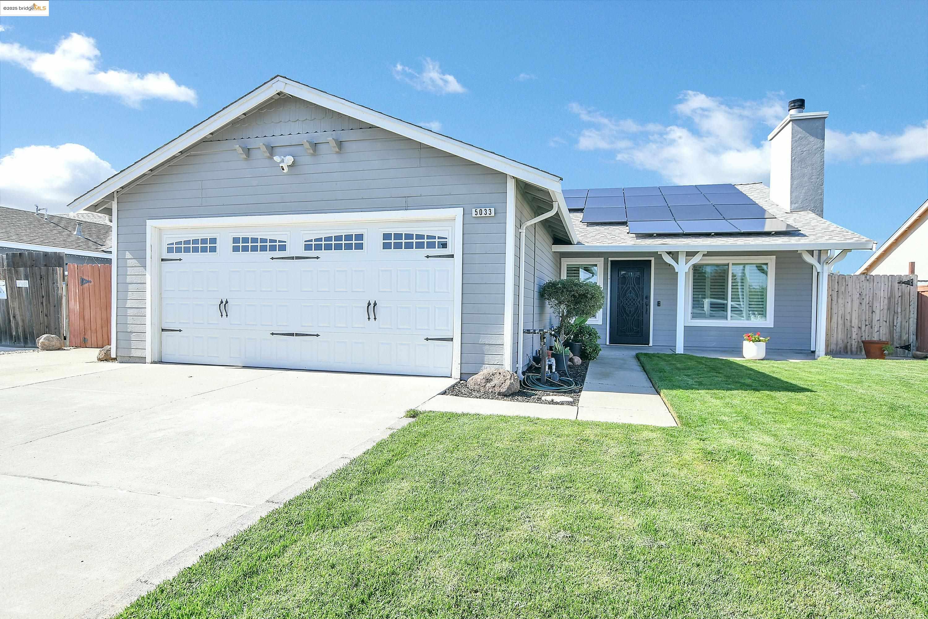 Detail Gallery Image 3 of 36 For 5033 Teixeira Way, Oakley,  CA 94561 - 4 Beds | 2 Baths