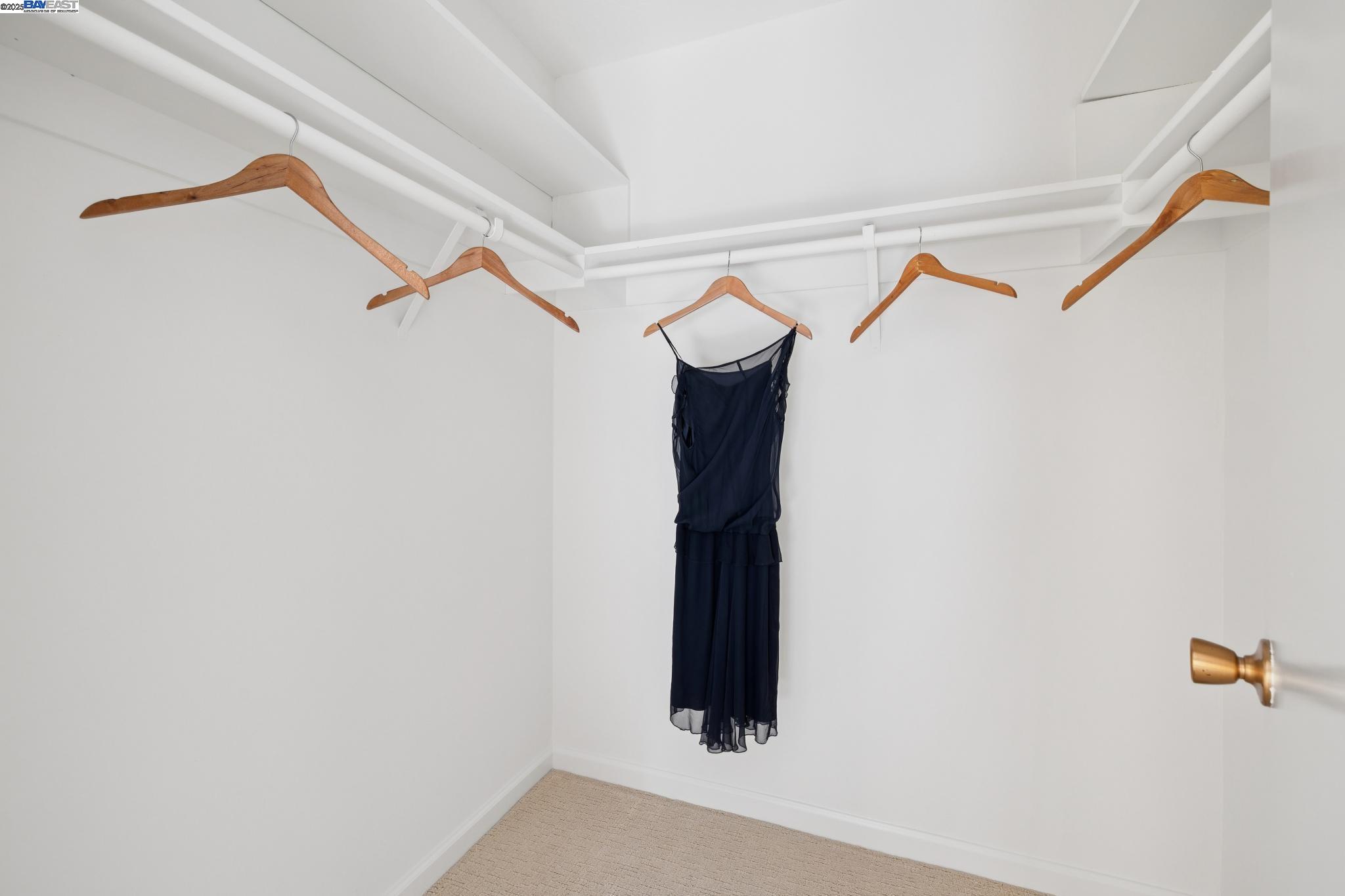 Detail Gallery Image 17 of 39 For 3032 Linda Vista, Alameda,  CA 94502 - 3 Beds | 1/1 Baths