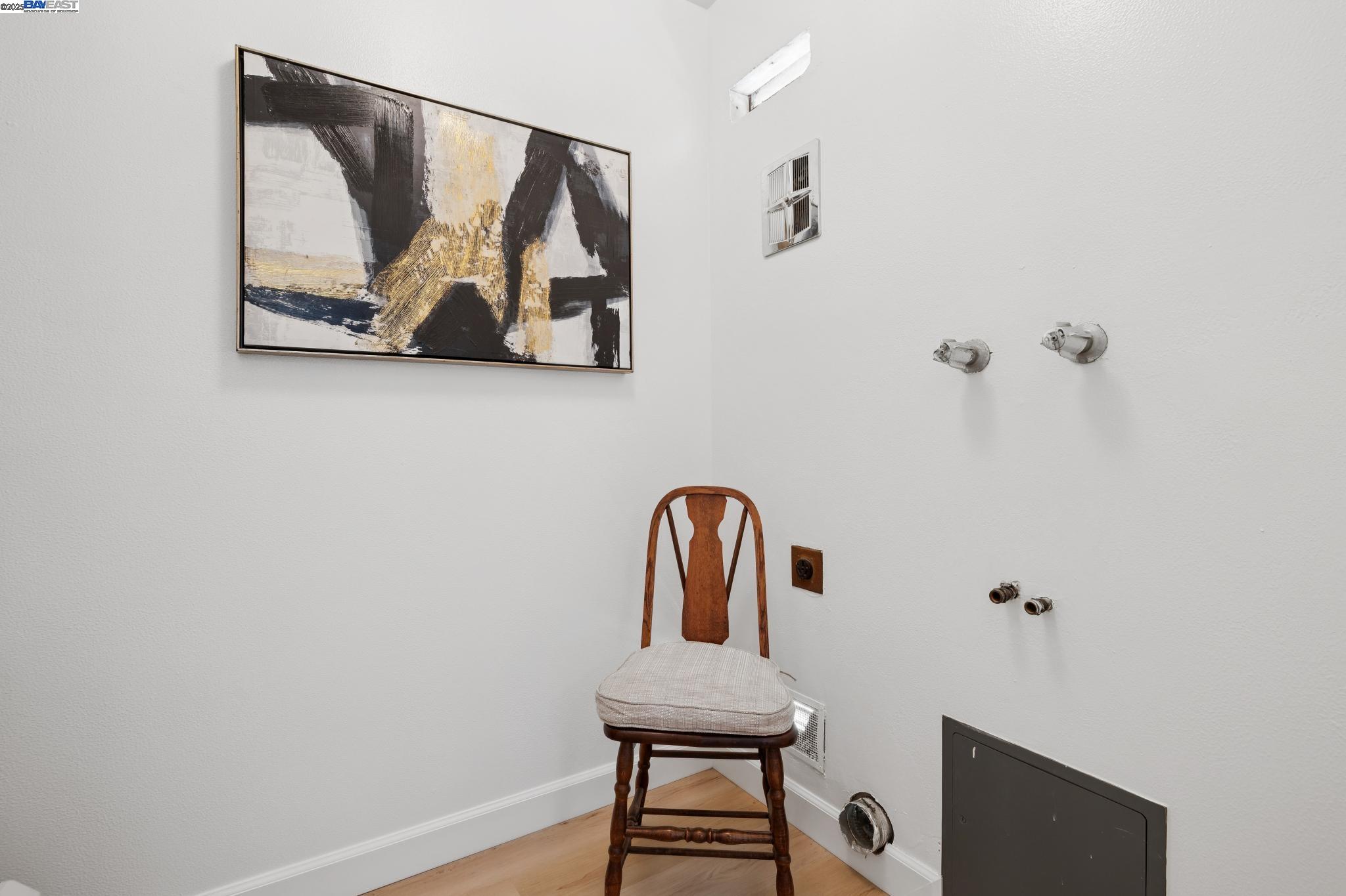 Detail Gallery Image 30 of 38 For 3032 Linda Vista, Alameda,  CA 94502 - 3 Beds | 1/1 Baths