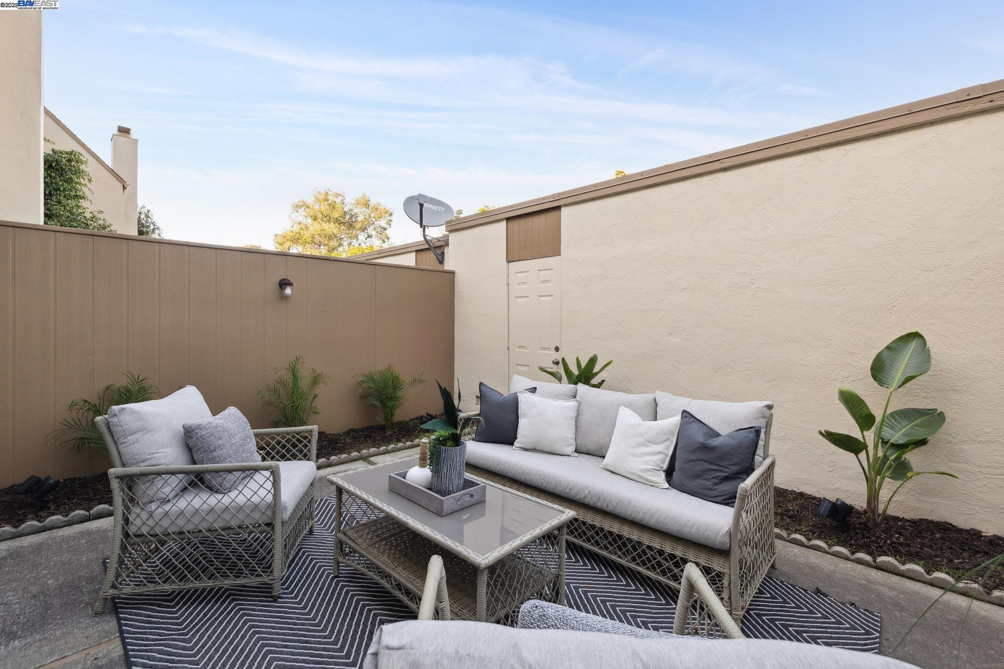 Detail Gallery Image 36 of 38 For 3032 Linda Vista, Alameda,  CA 94502 - 3 Beds | 1/1 Baths