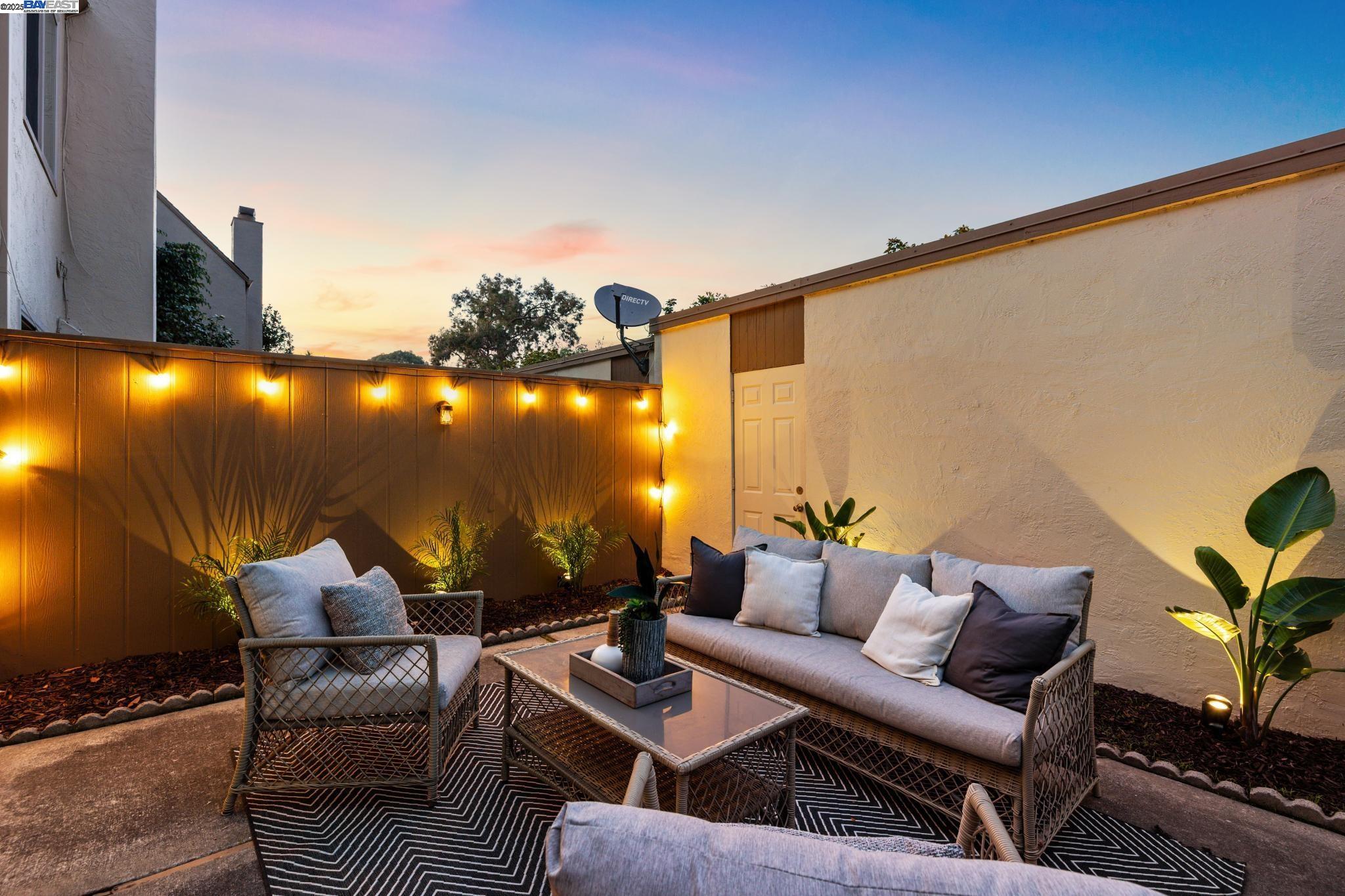 Detail Gallery Image 37 of 38 For 3032 Linda Vista, Alameda,  CA 94502 - 3 Beds | 1/1 Baths