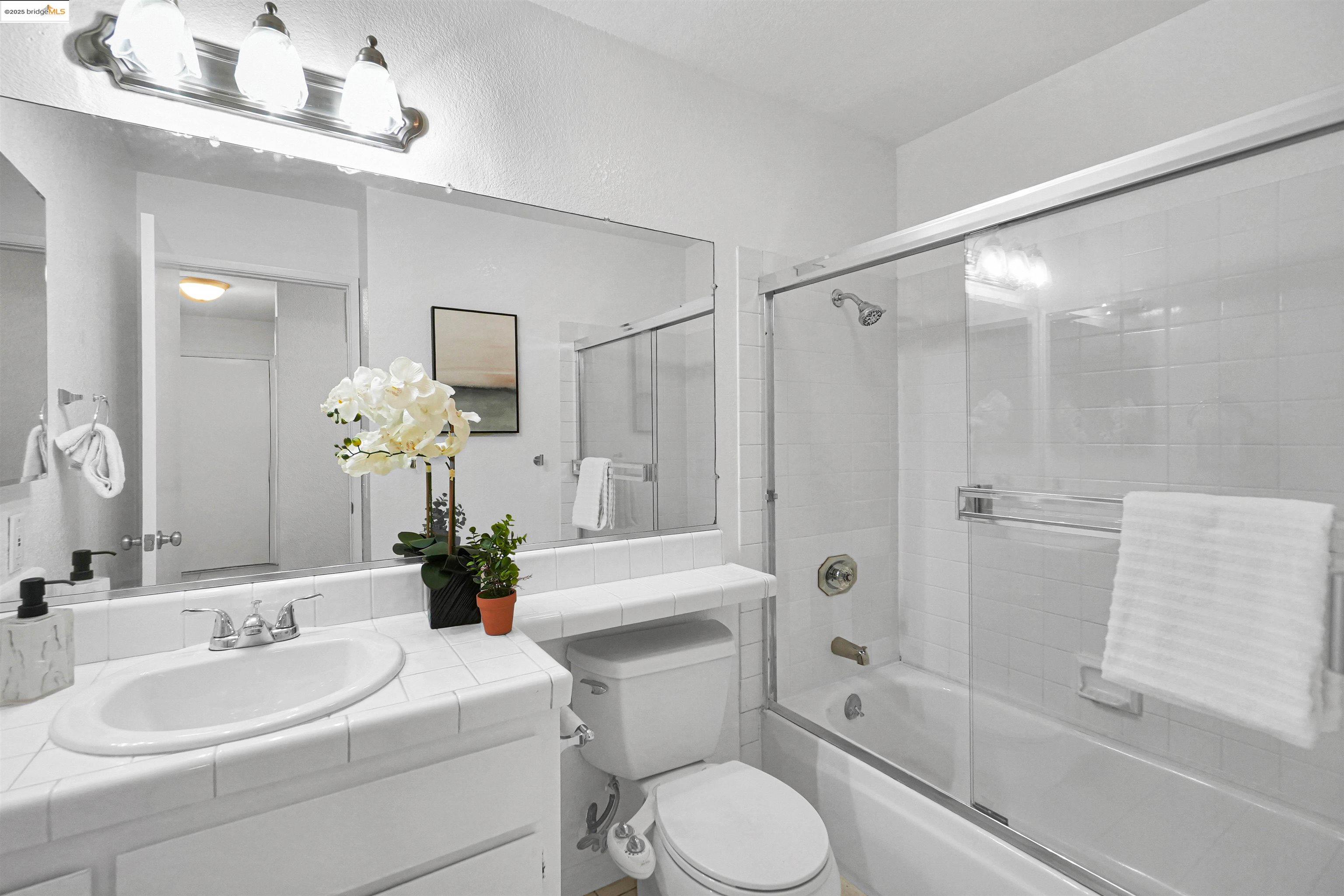 Detail Gallery Image 21 of 57 For 127 Meadwell Ct, San Jose,  CA 95138 - 3 Beds | 2 Baths