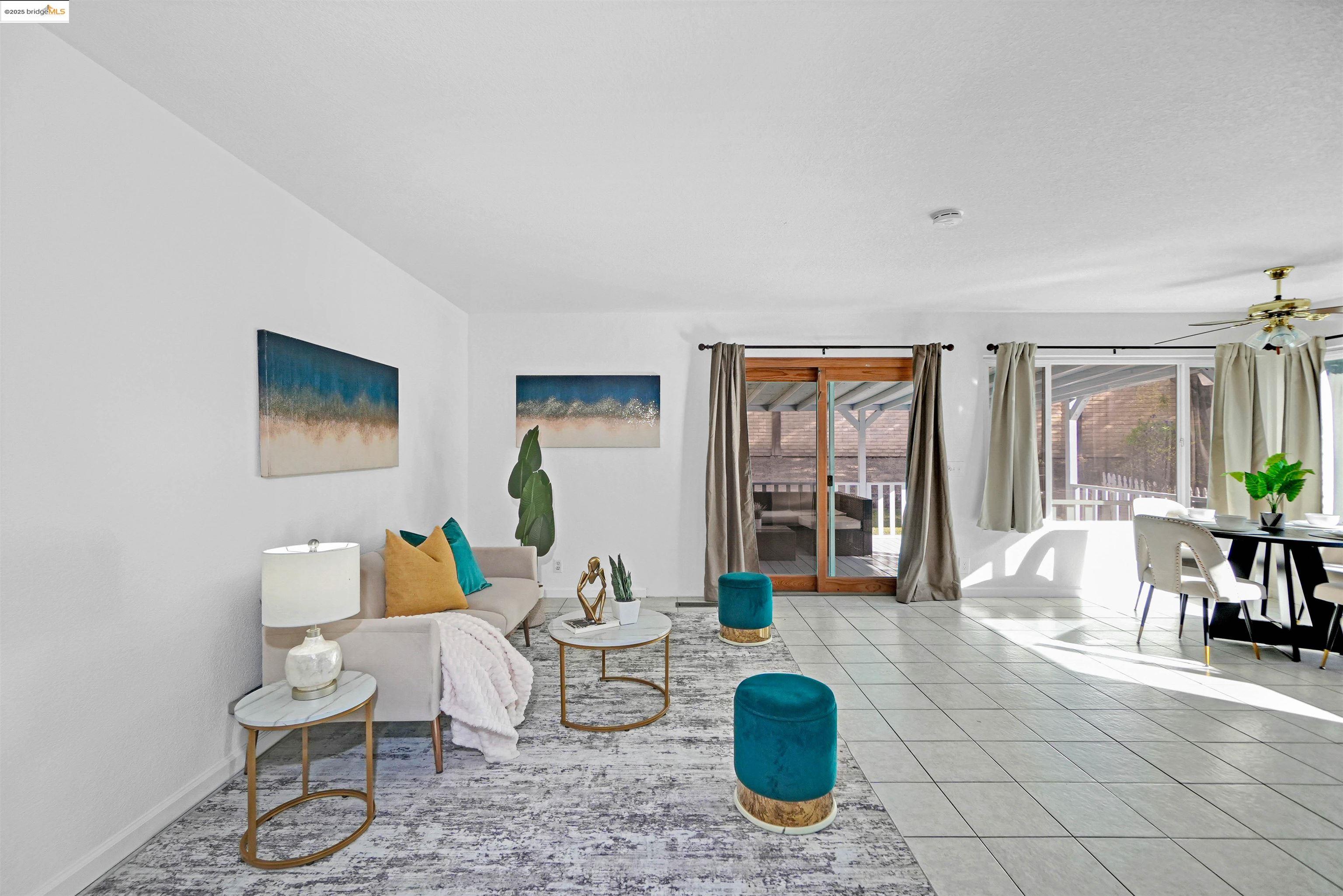 Detail Gallery Image 8 of 57 For 127 Meadwell Ct, San Jose,  CA 95138 - 3 Beds | 2 Baths