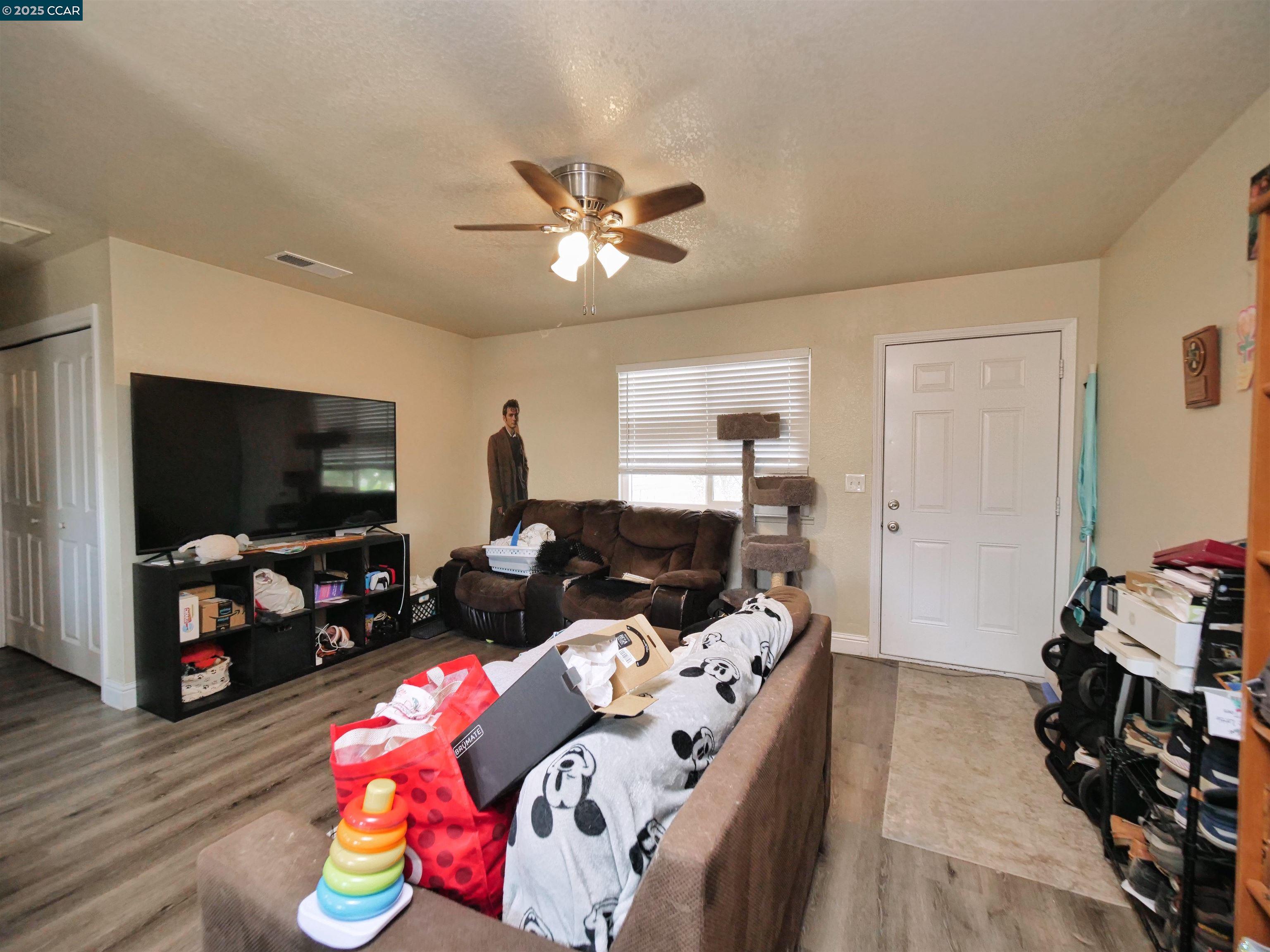 Detail Gallery Image 25 of 38 For 1755 Crestwood Avenue, Manteca,  CA 95336 - – Beds | – Baths