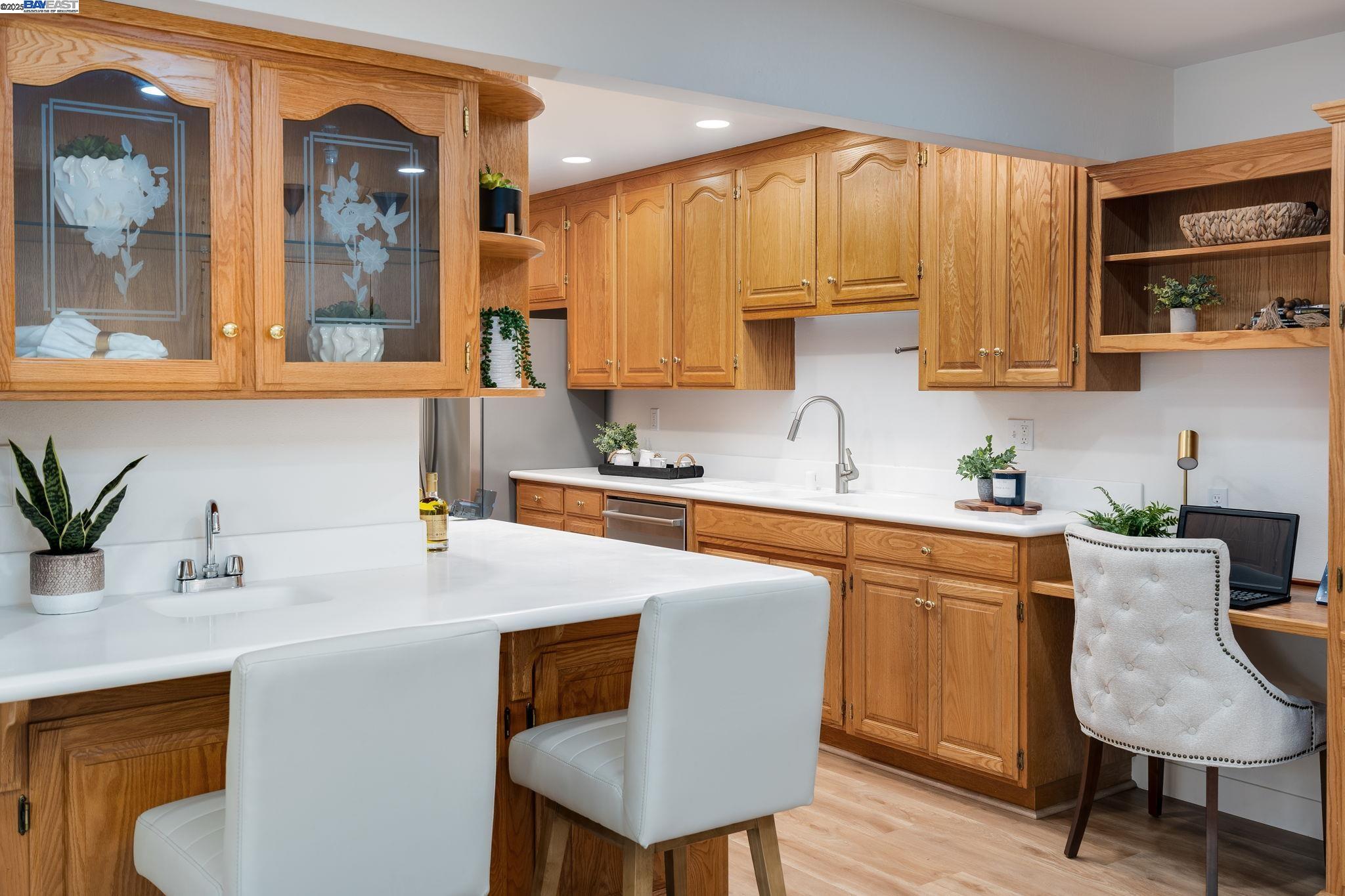 Detail Gallery Image 18 of 39 For 725 Old Creek Rd, Danville,  CA 94526 - 3 Beds | 2/1 Baths