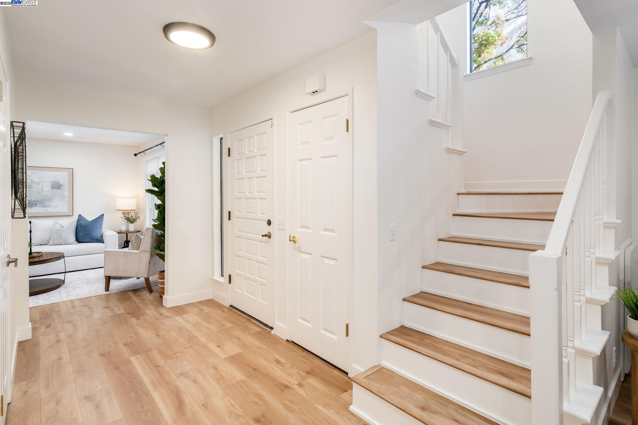 Detail Gallery Image 6 of 39 For 725 Old Creek Rd, Danville,  CA 94526 - 3 Beds | 2/1 Baths