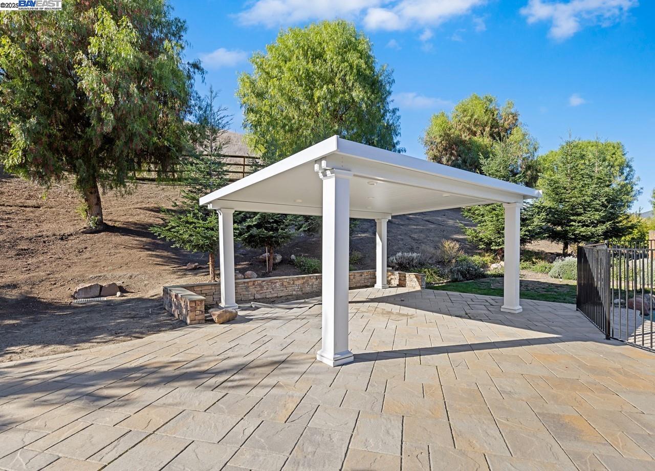 Detail Gallery Image 43 of 58 For 1400 Lawrence Rd, Danville,  CA 94506 - 6 Beds | 4/1 Baths