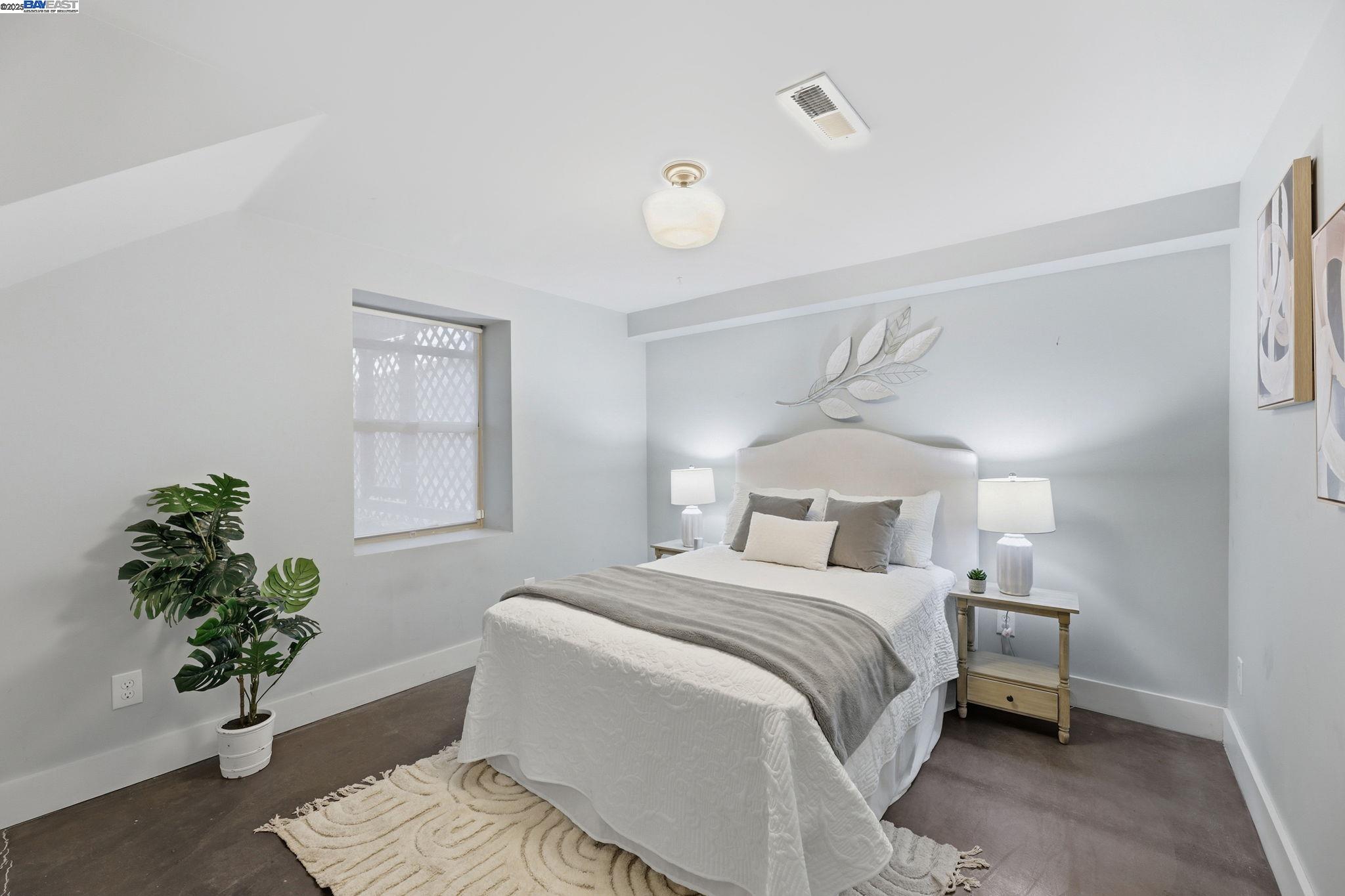 Detail Gallery Image 27 of 41 For 2417 Linden Sreet, Oakland,  CA 94607-2928 - 4 Beds | 2 Baths