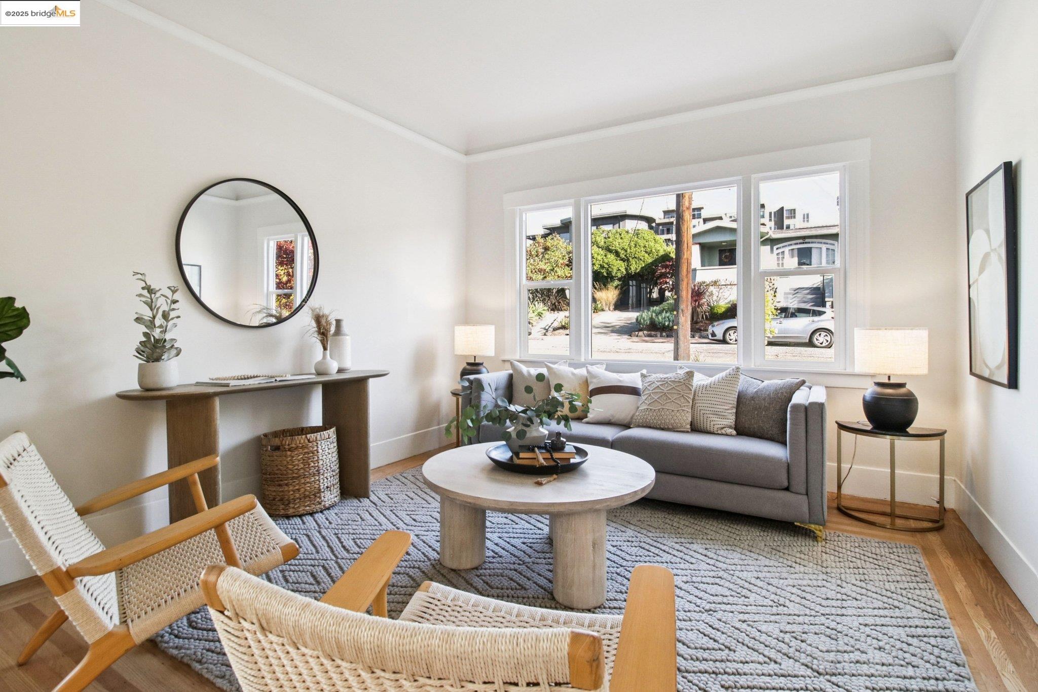 Detail Gallery Image 11 of 40 For 5361 Thomas Ave, Oakland,  CA 94618 - 2 Beds | 1 Baths