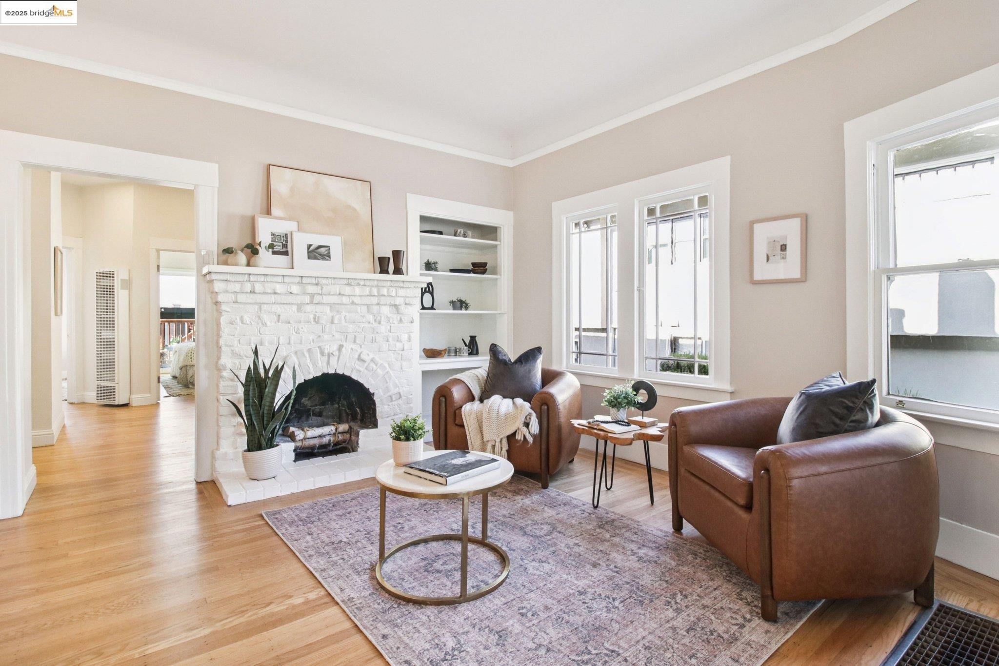 Detail Gallery Image 13 of 40 For 5361 Thomas Ave, Oakland,  CA 94618 - 2 Beds | 1 Baths