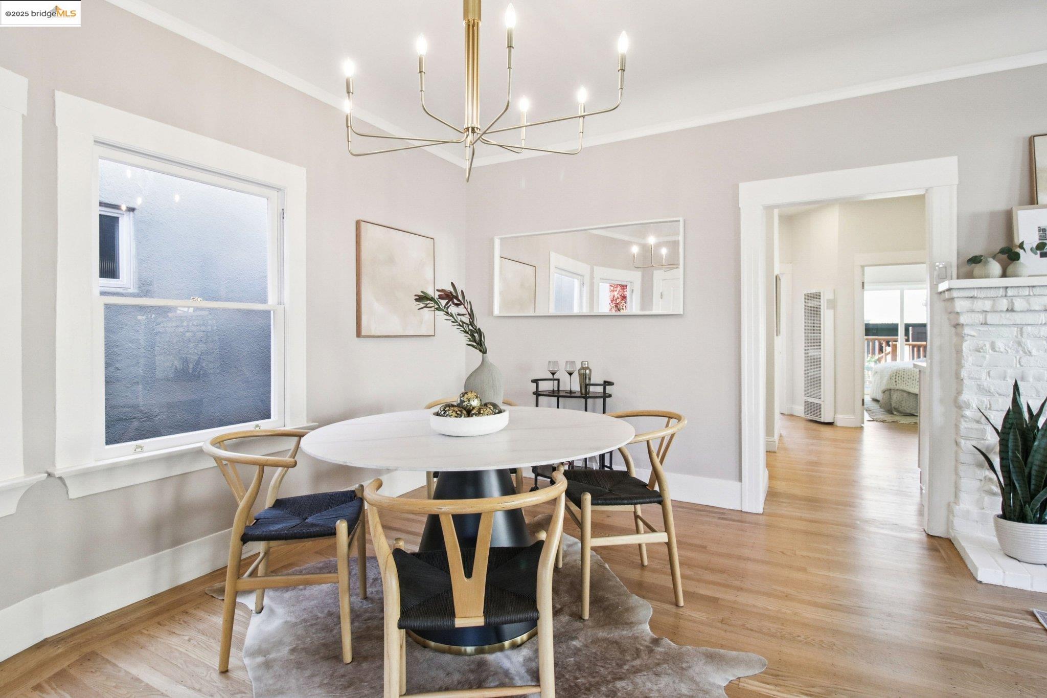 Detail Gallery Image 17 of 40 For 5361 Thomas Ave, Oakland,  CA 94618 - 2 Beds | 1 Baths