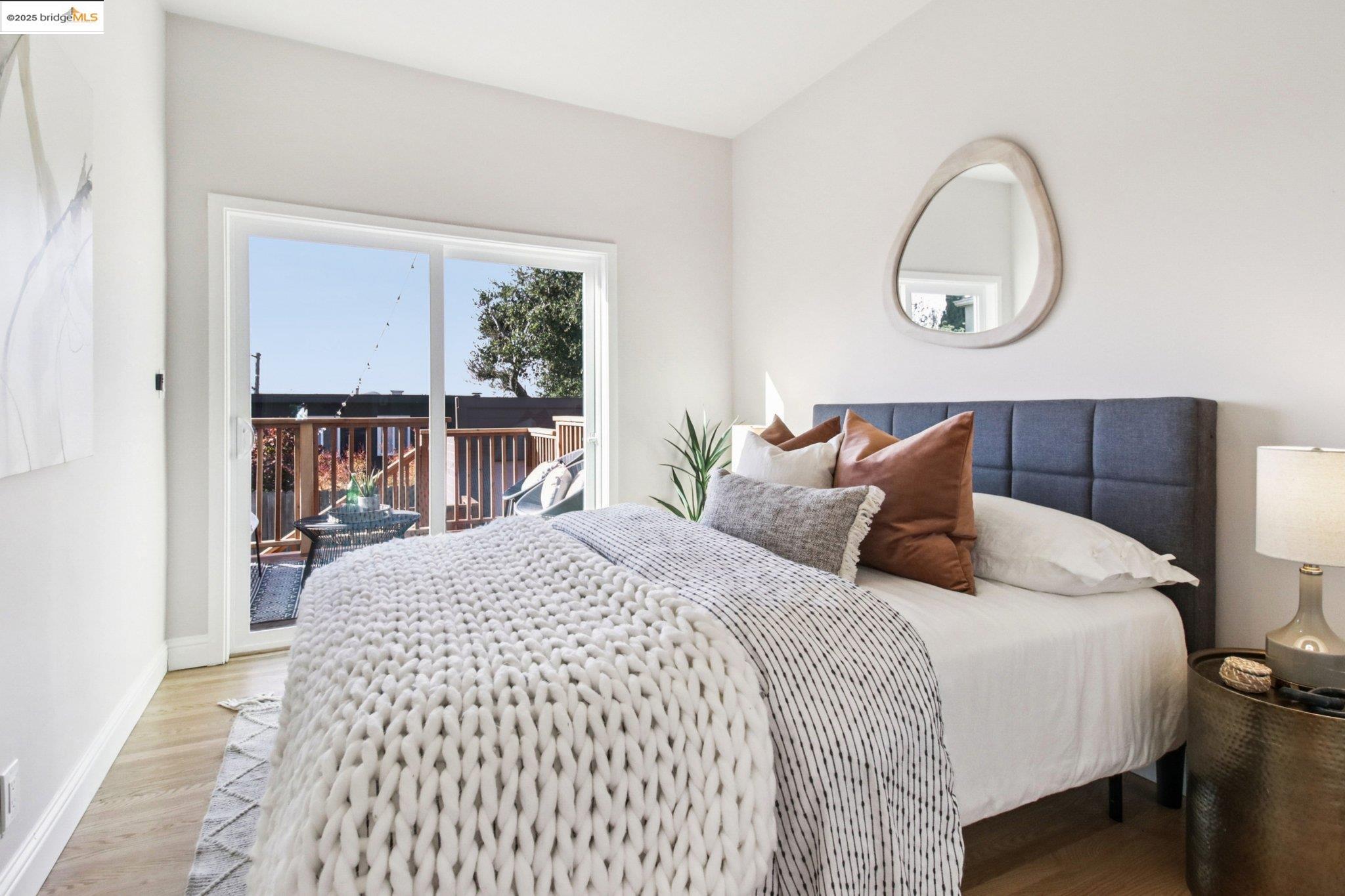 Detail Gallery Image 28 of 40 For 5361 Thomas Ave, Oakland,  CA 94618 - 2 Beds | 1 Baths