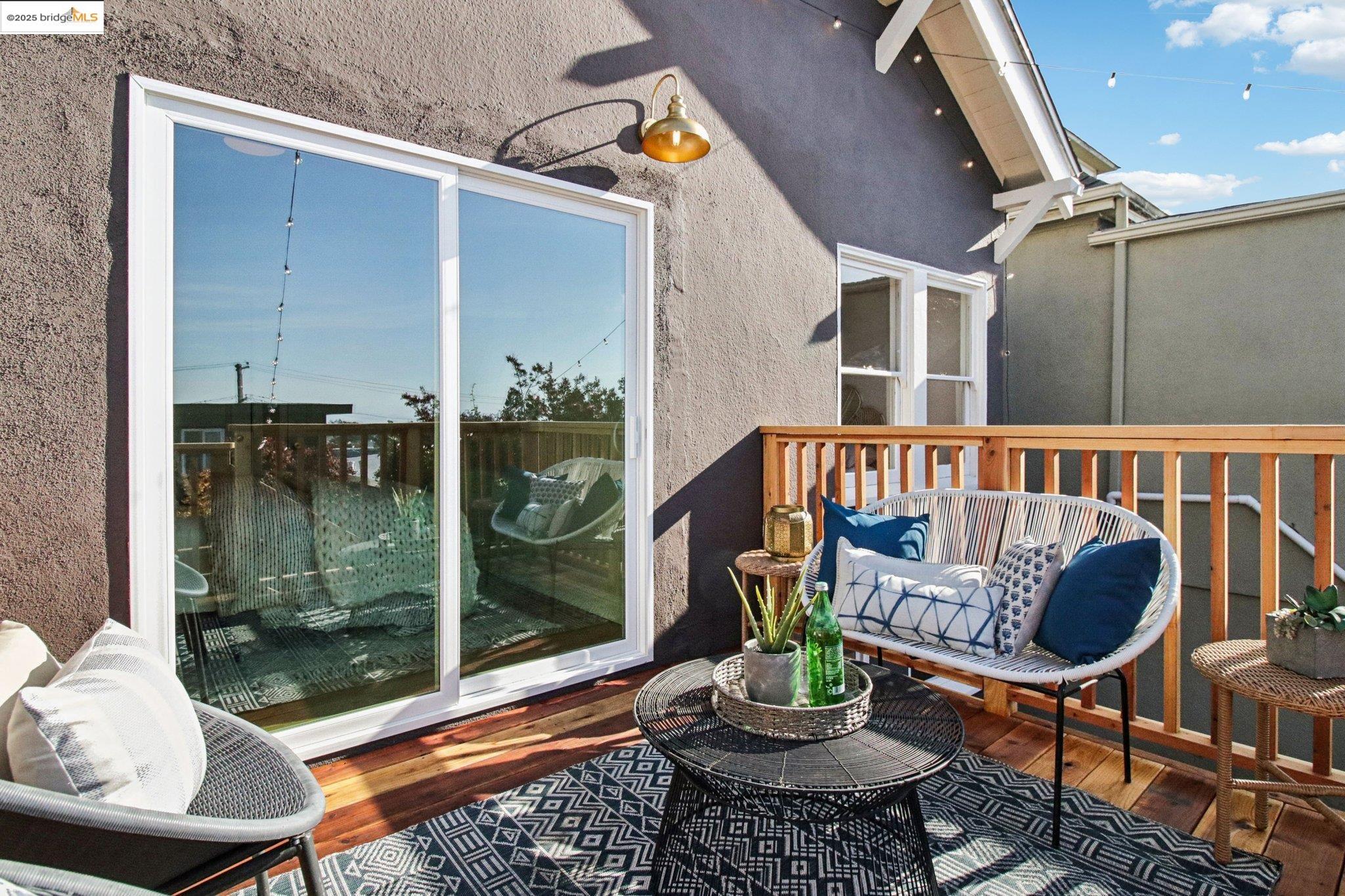 Detail Gallery Image 30 of 40 For 5361 Thomas Ave, Oakland,  CA 94618 - 2 Beds | 1 Baths