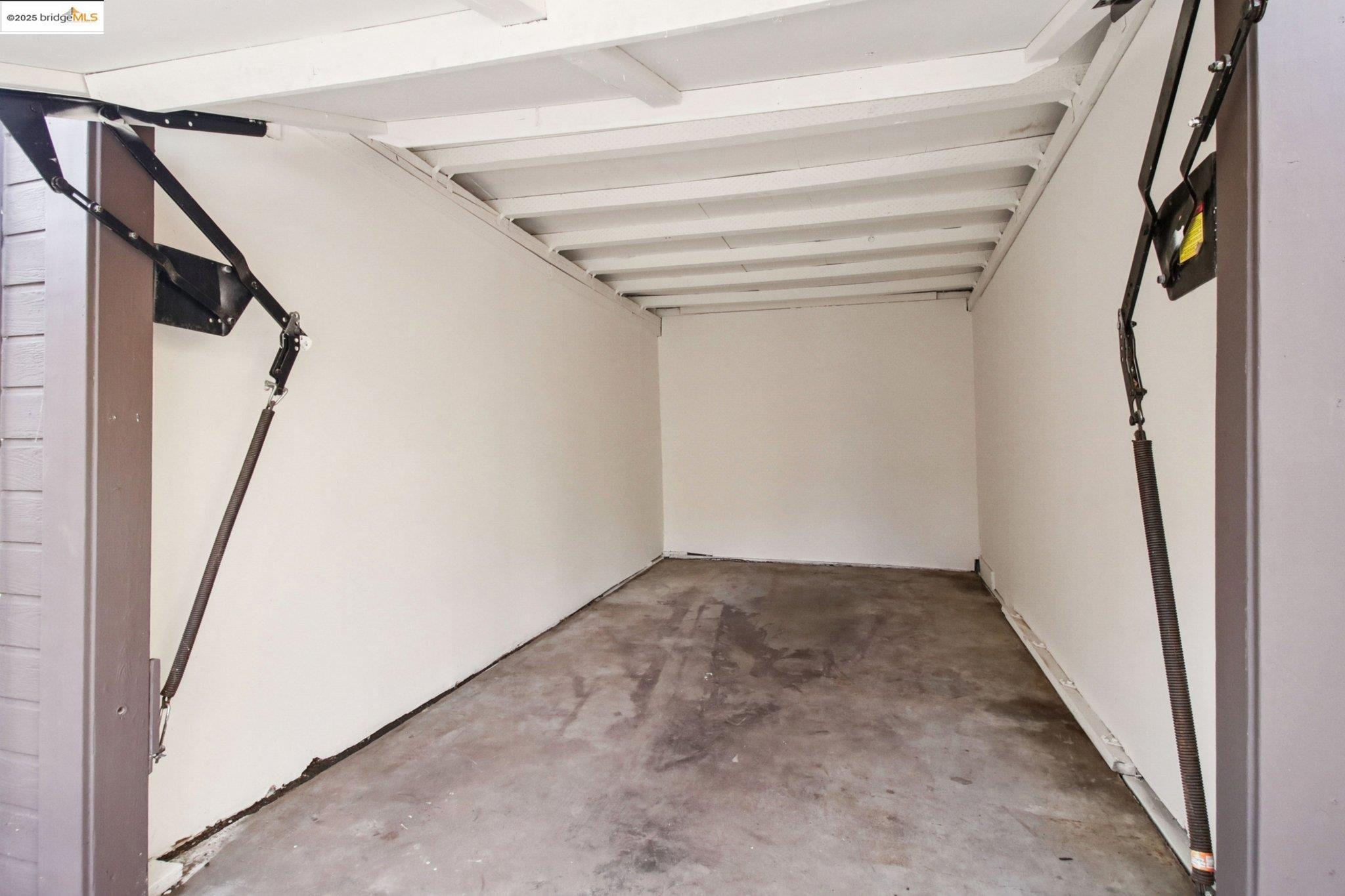 Detail Gallery Image 37 of 40 For 5361 Thomas Ave, Oakland,  CA 94618 - 2 Beds | 1 Baths