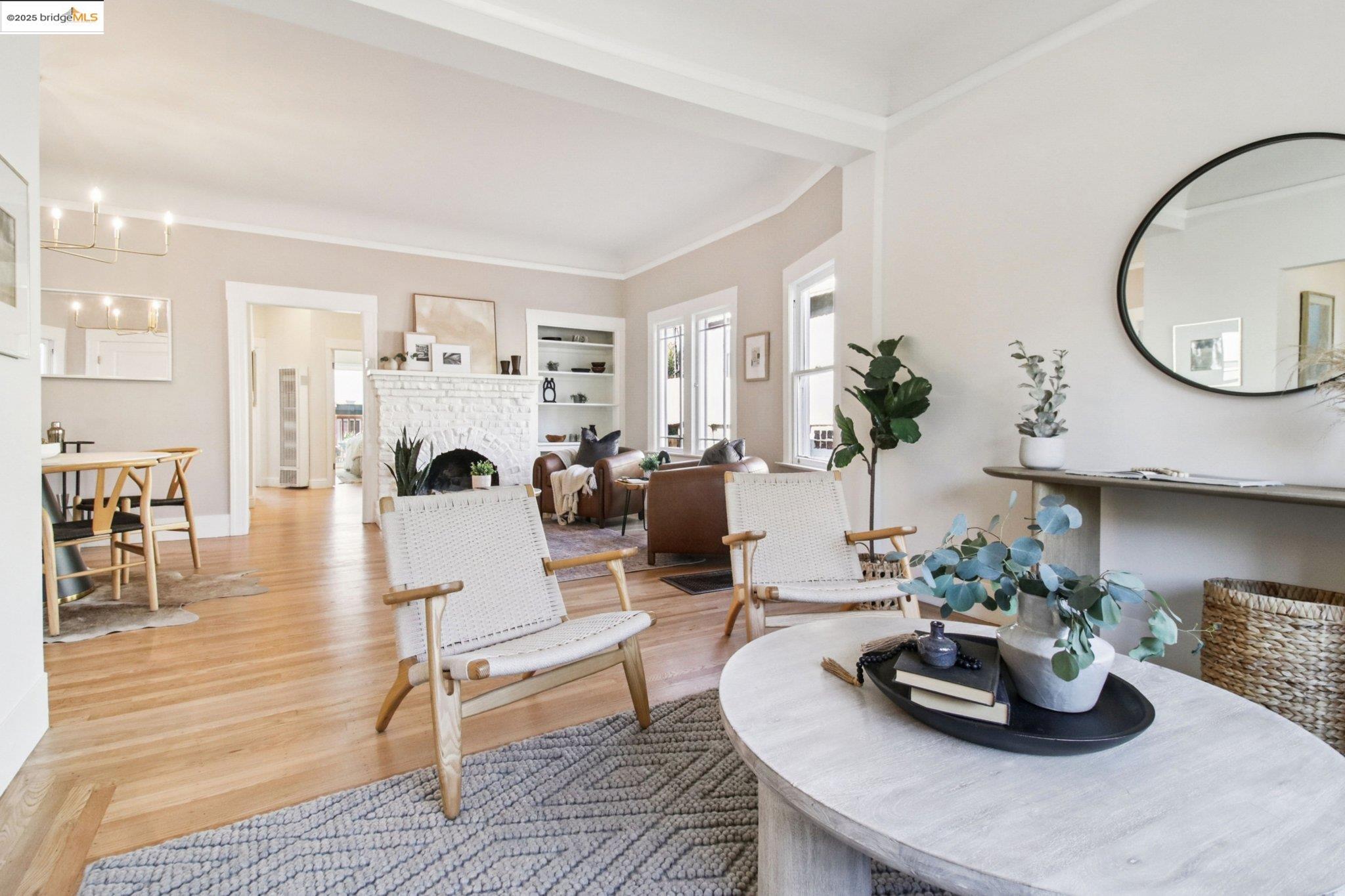 Detail Gallery Image 9 of 40 For 5361 Thomas Ave, Oakland,  CA 94618 - 2 Beds | 1 Baths