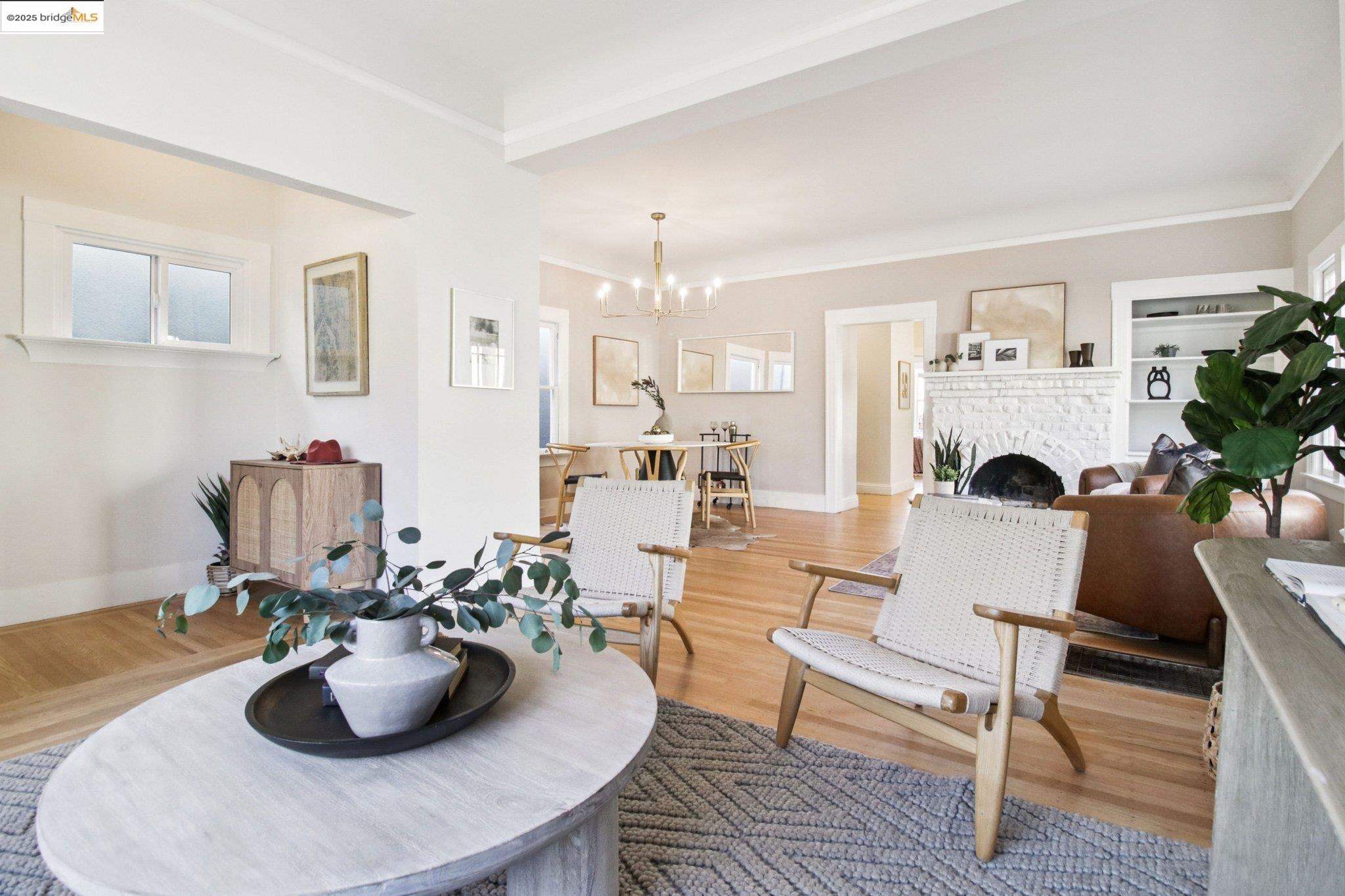 Detail Gallery Image 10 of 40 For 5361 Thomas Ave, Oakland,  CA 94618 - 2 Beds | 1 Baths