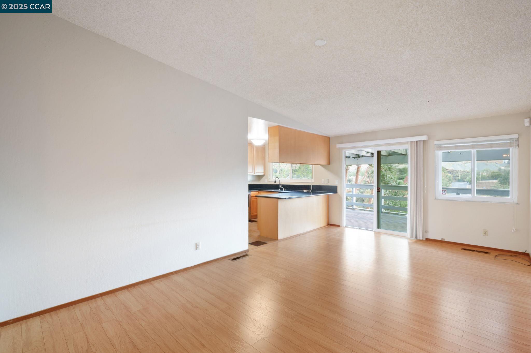 Detail Gallery Image 13 of 50 For 581 Mt Dell, Clayton,  CA 94517 - 4 Beds | 2 Baths