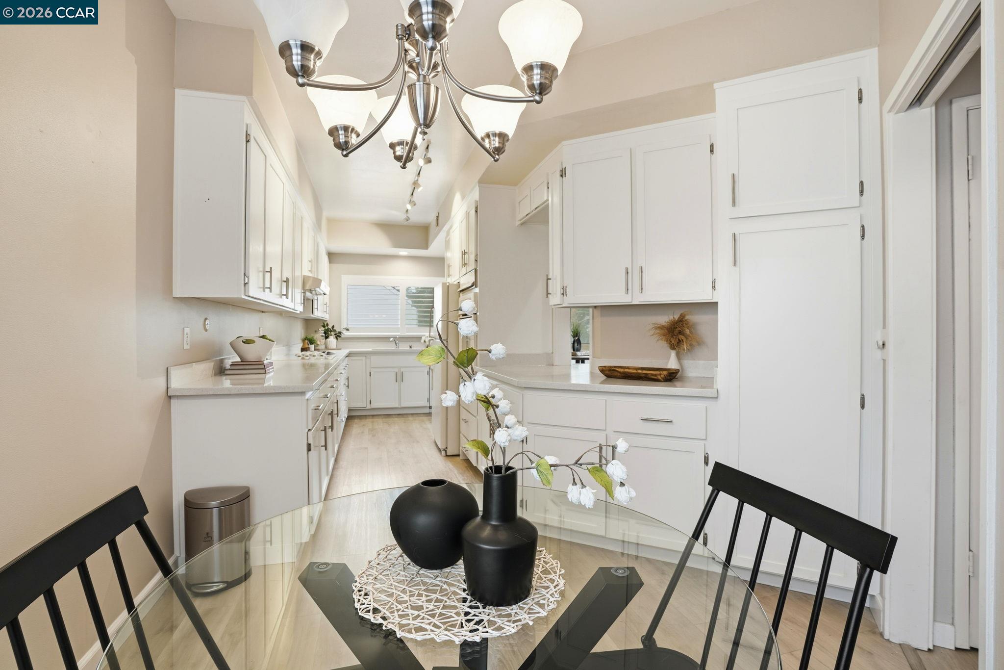 Photo #12: 41116416 Listing: Photo #12