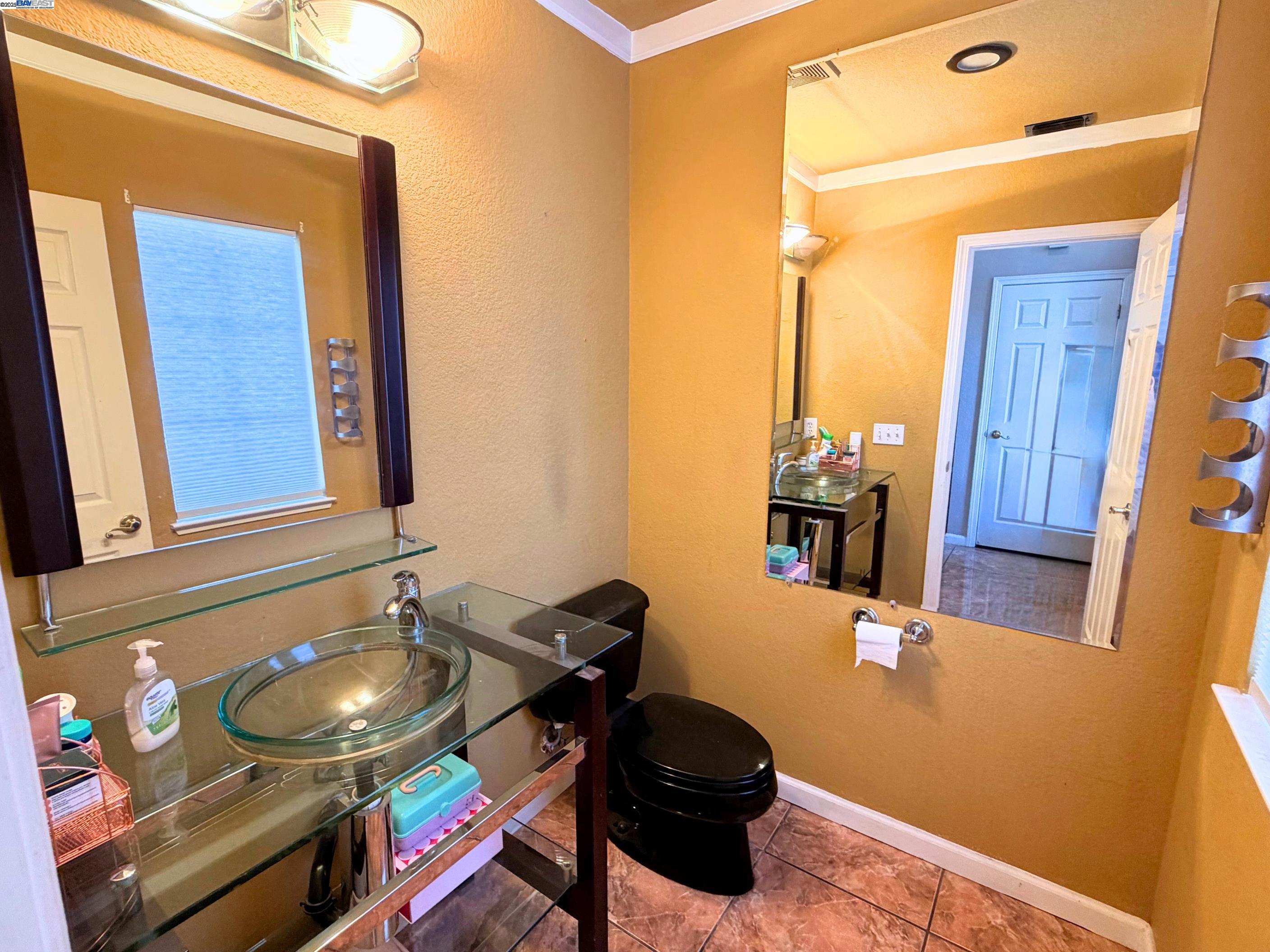 Detail Gallery Image 24 of 32 For 3634 Whispering Creek Cir, Stockton,  CA 95219 - 3 Beds | 2/1 Baths