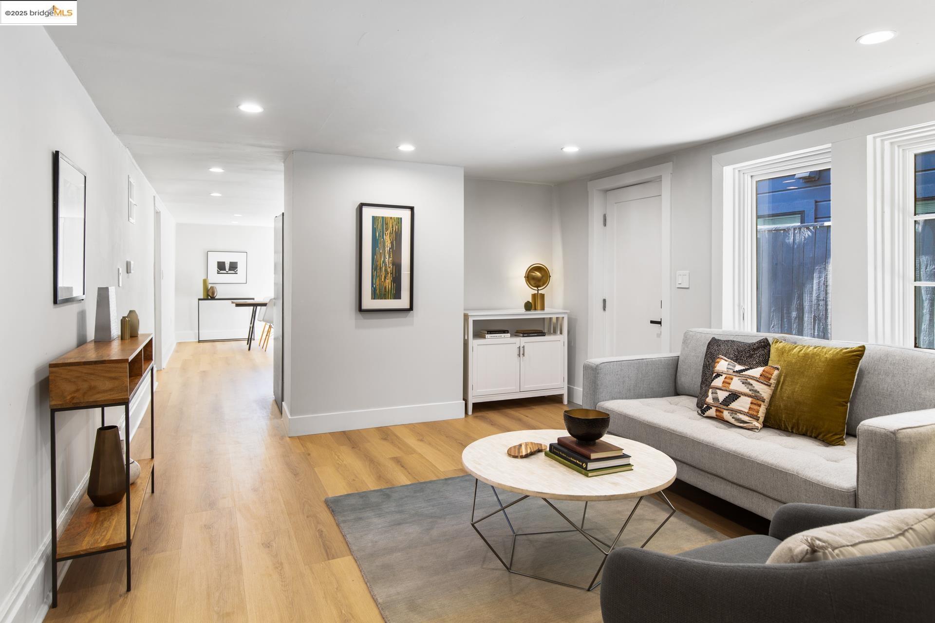 Detail Gallery Image 30 of 56 For 1023 54th St, Oakland,  CA 94608 - 6 Beds | 4 Baths