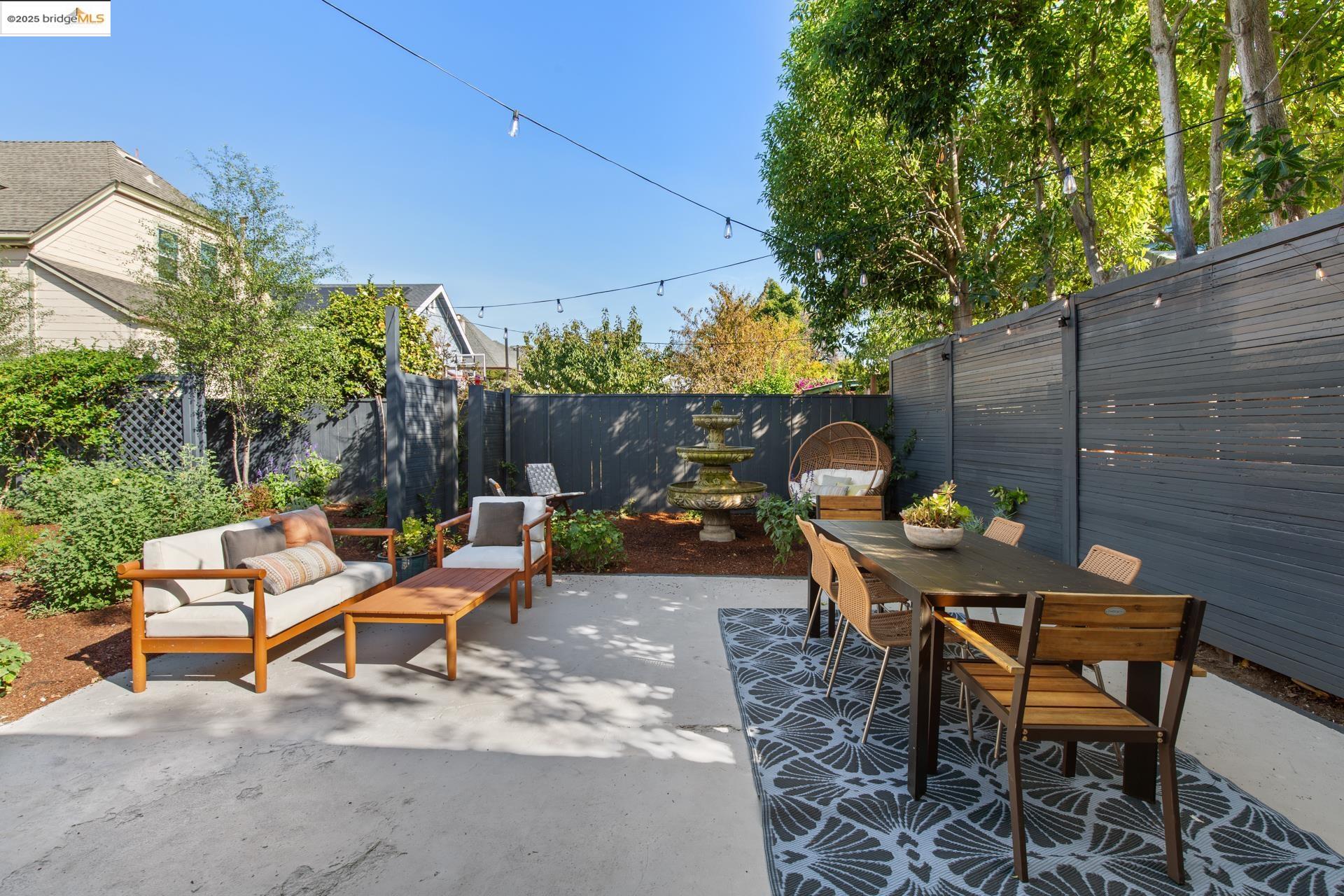 Detail Gallery Image 41 of 56 For 1023 54th St, Oakland,  CA 94608 - 6 Beds | 4 Baths