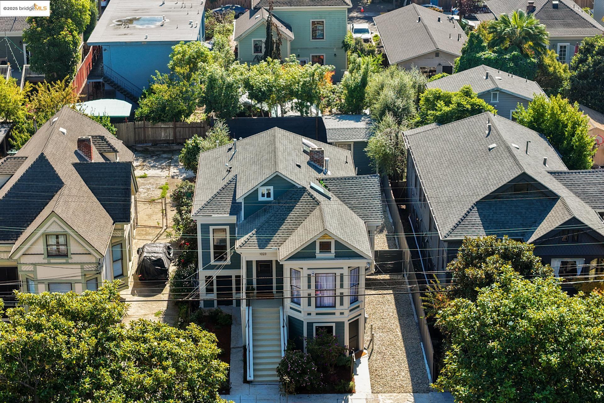 Detail Gallery Image 49 of 56 For 1023 54th St, Oakland,  CA 94608 - 6 Beds | 4 Baths