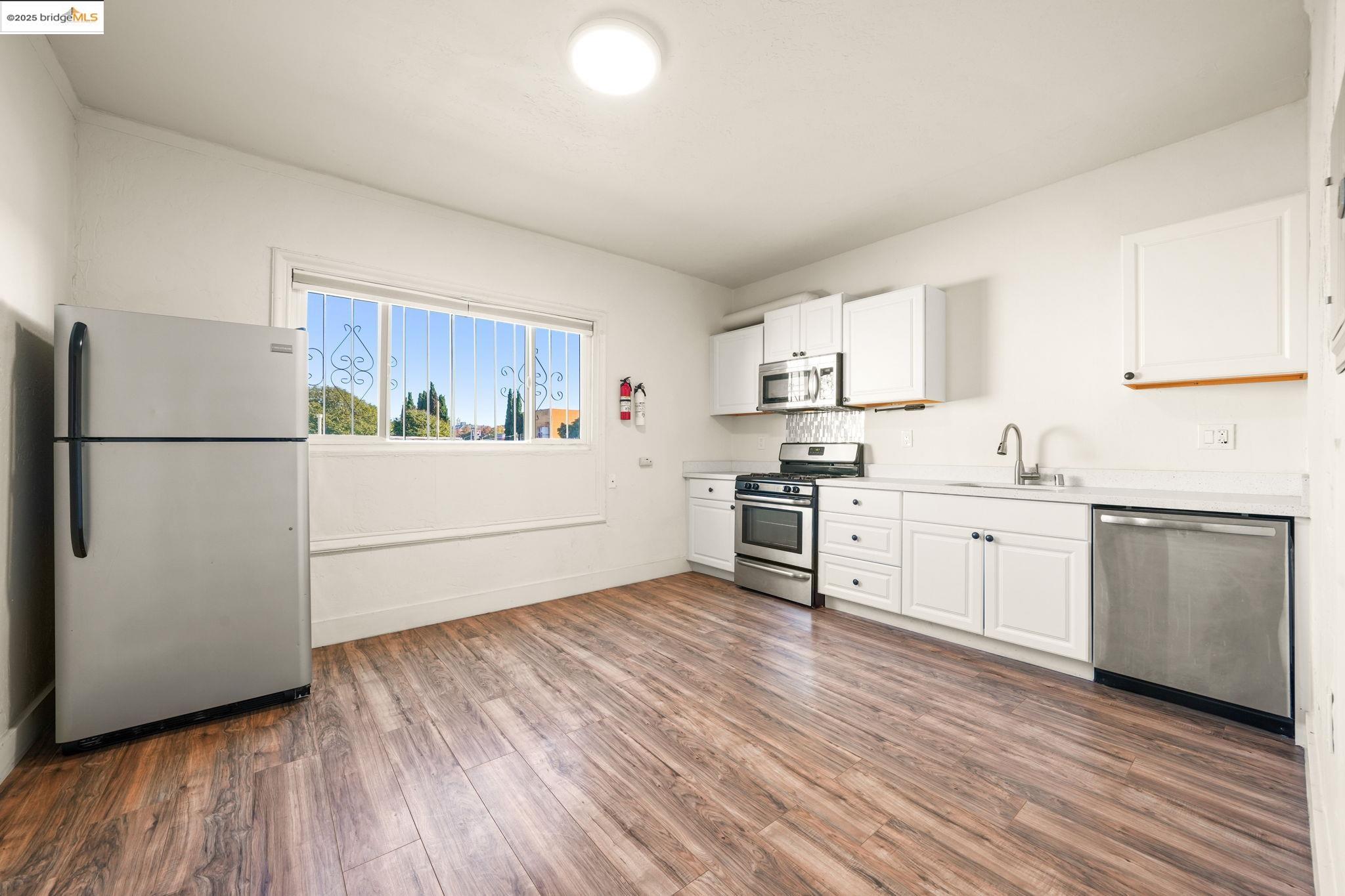 Detail Gallery Image 4 of 50 For 1440 23rd Ave, Oakland,  CA 94606 - – Beds | – Baths